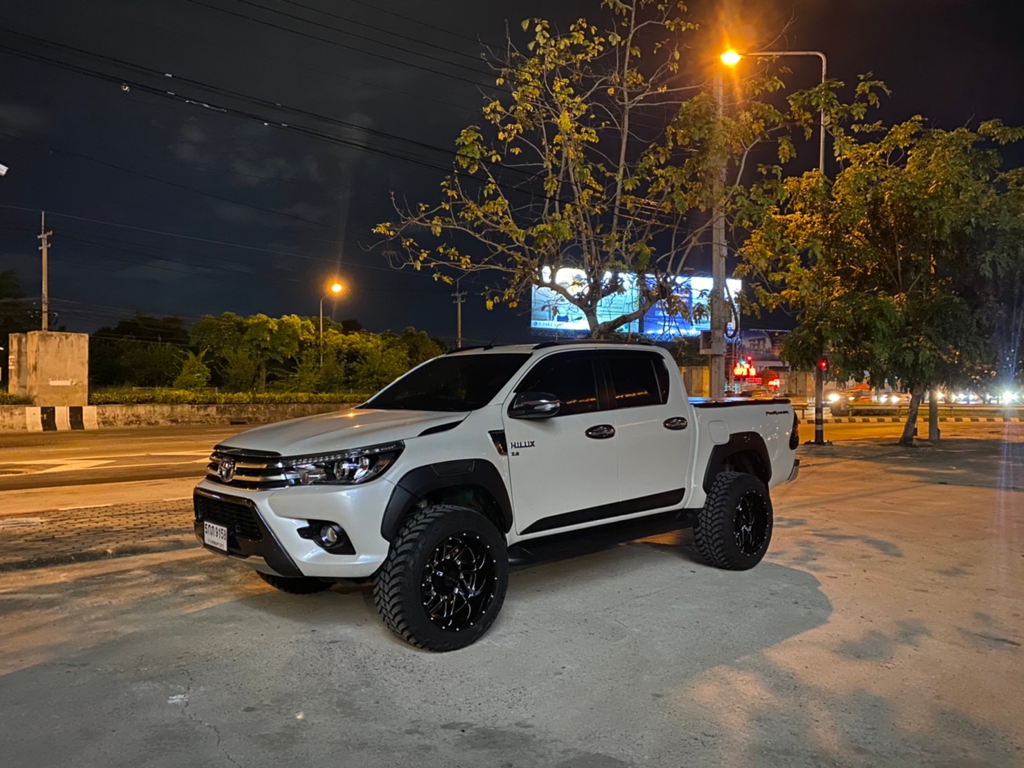 REVO จัดทรงเมกาที่ STEP9