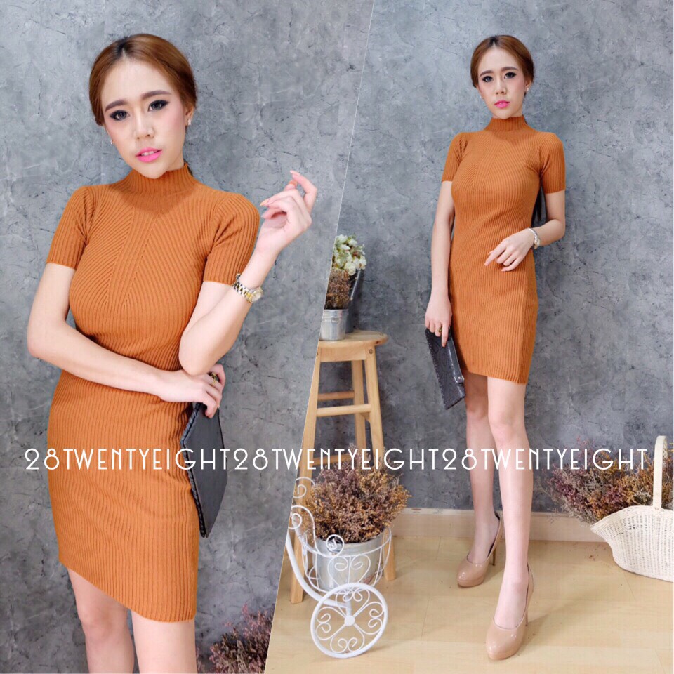 เดรสไหมพรมคอเต่าแขนสั้น