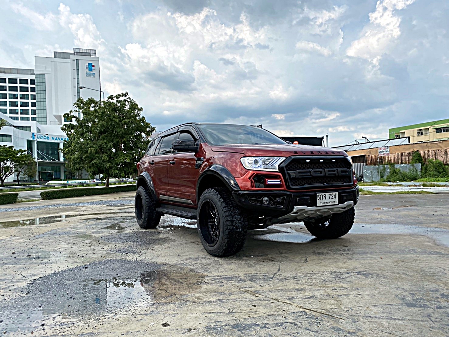 FORD EVEREST จัดทรงเมกาที่ STEP9