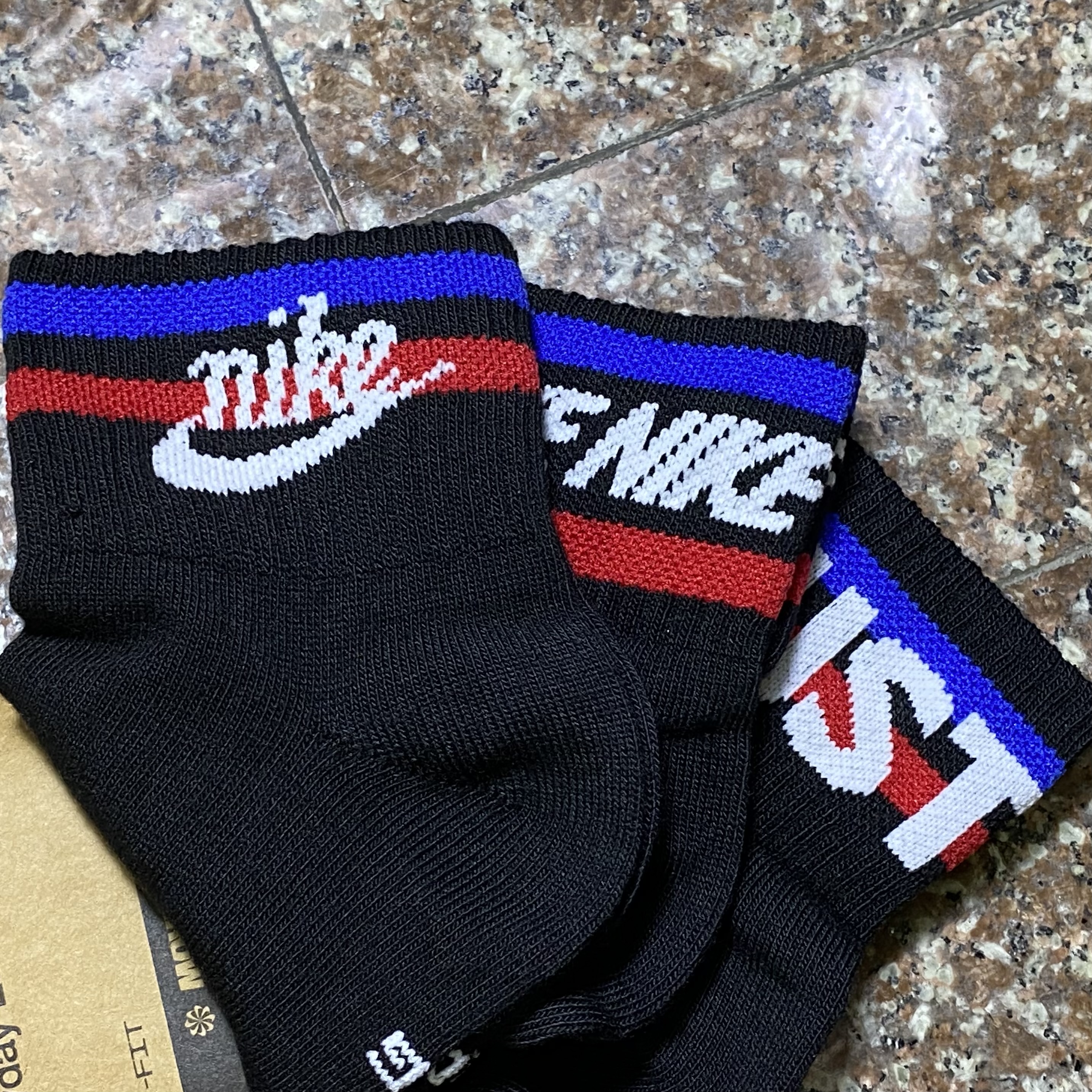 ถุงเท้า Nike EveryDay Essential Graphic Socks #แพค3คู่ (M,L)