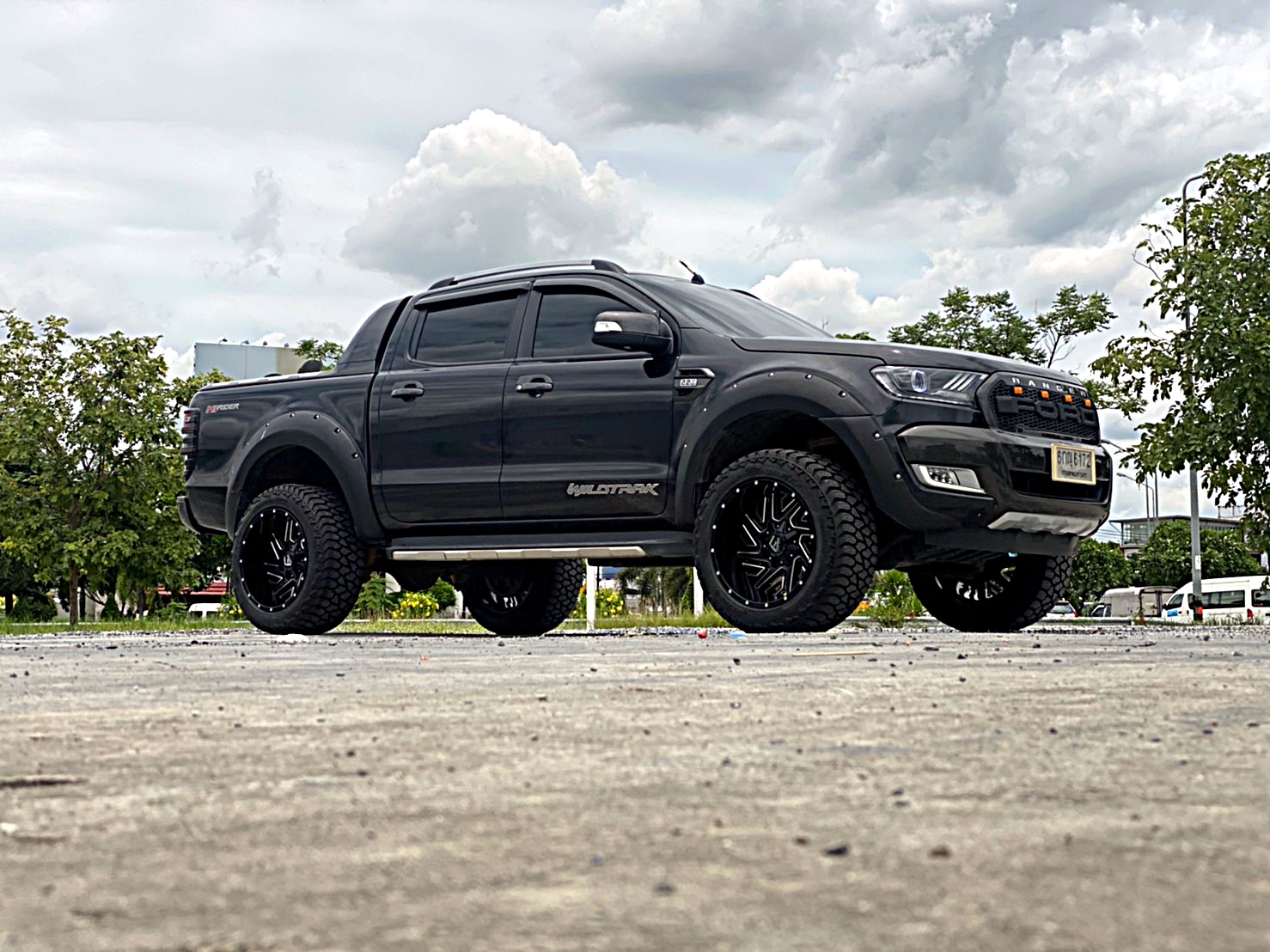 FORD WILDTRAK จัดทรงเมกาที่ STEP9