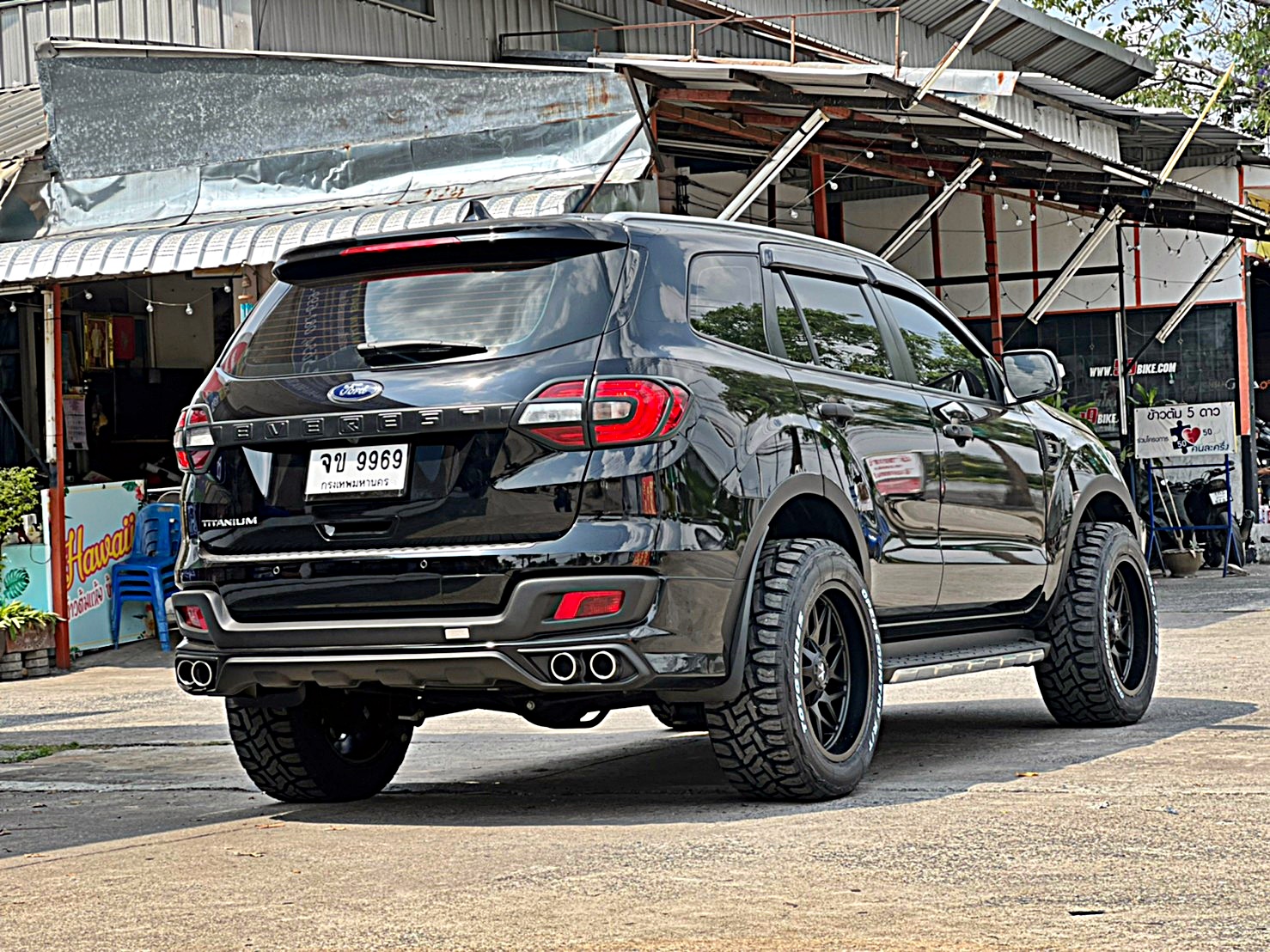 FORD EVEREST ขอบ20 แบบไม่ยก