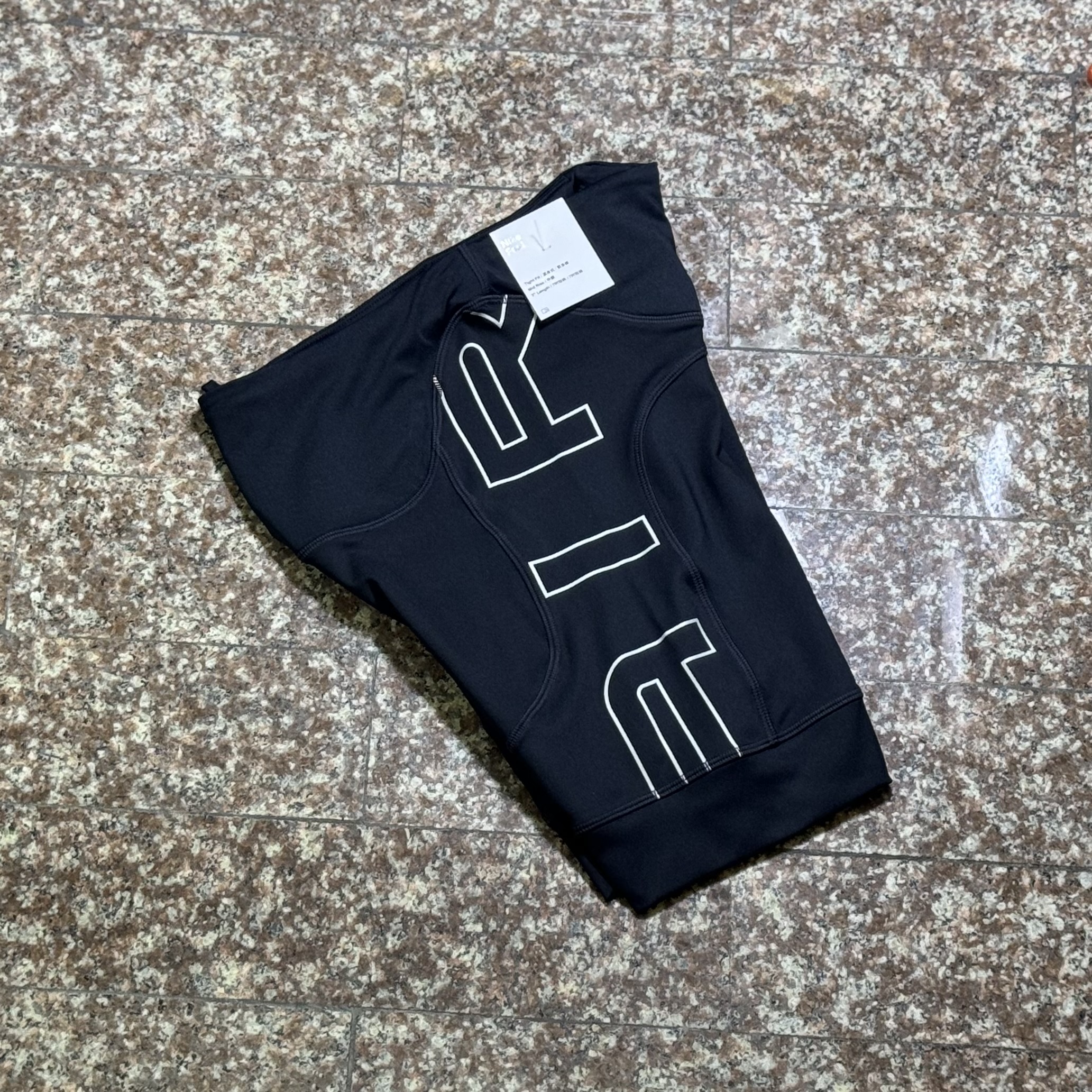 กางเกงวิ่ง Nike AIR Mid-Rise Compression Shorts (S,M,L)