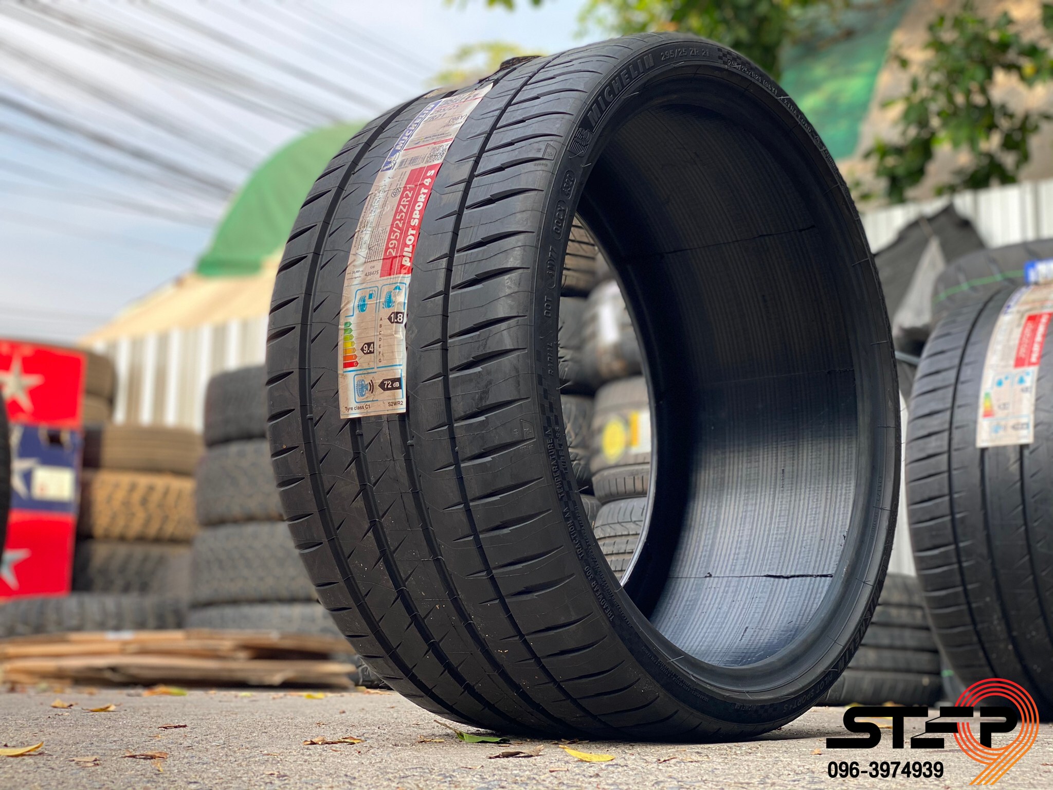 MICHELIN PILOT SPORT4S 295/25-21 ราคาถูกสั่งได้ทุกรุ่นที่ STEP9