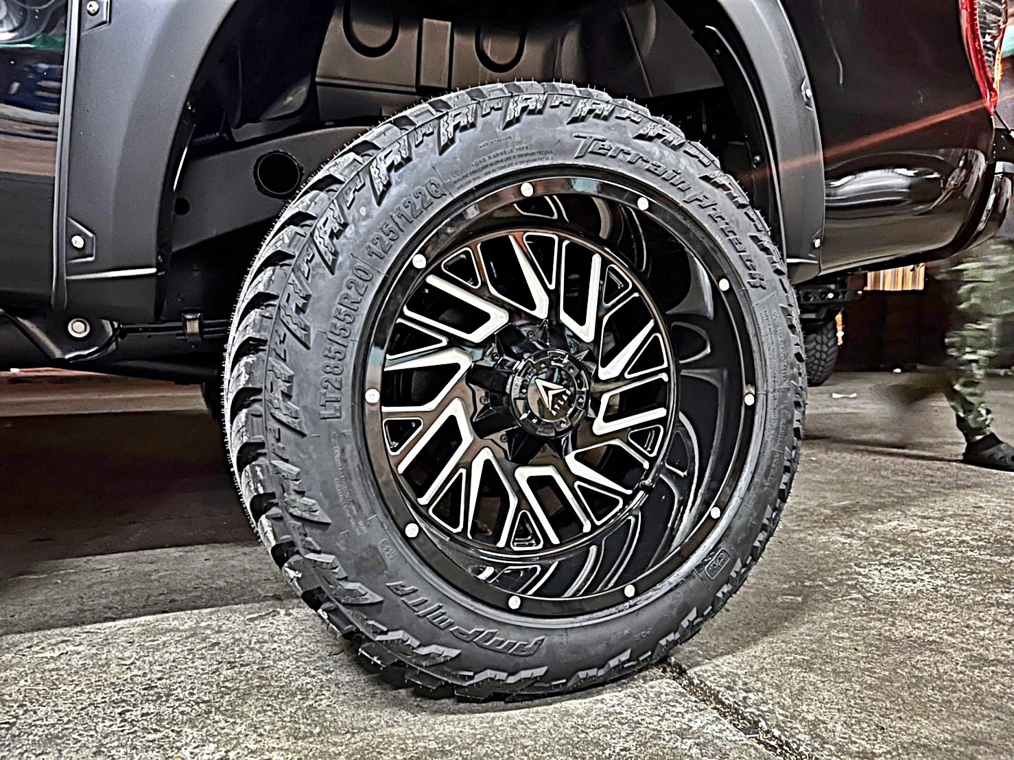 FORD ทรงเมกา ล้อ ATLAS LP105 ขอบ20