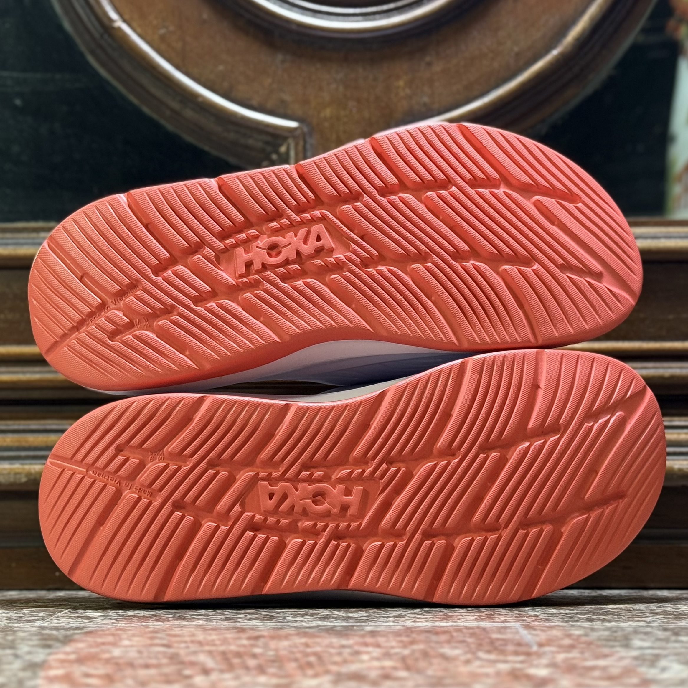 รองเท้า HOKA Ora Luxe ‘WHITE’ (W6/8US, M7/8/9/10/11/12/13US)