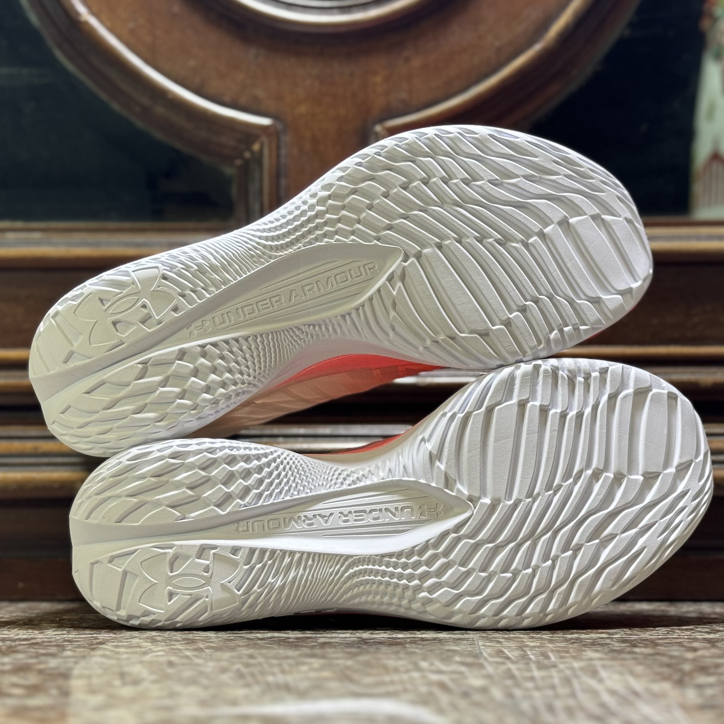 รองเท้าวิ่ง Under Armour Flow Velociti Elite (M8US)