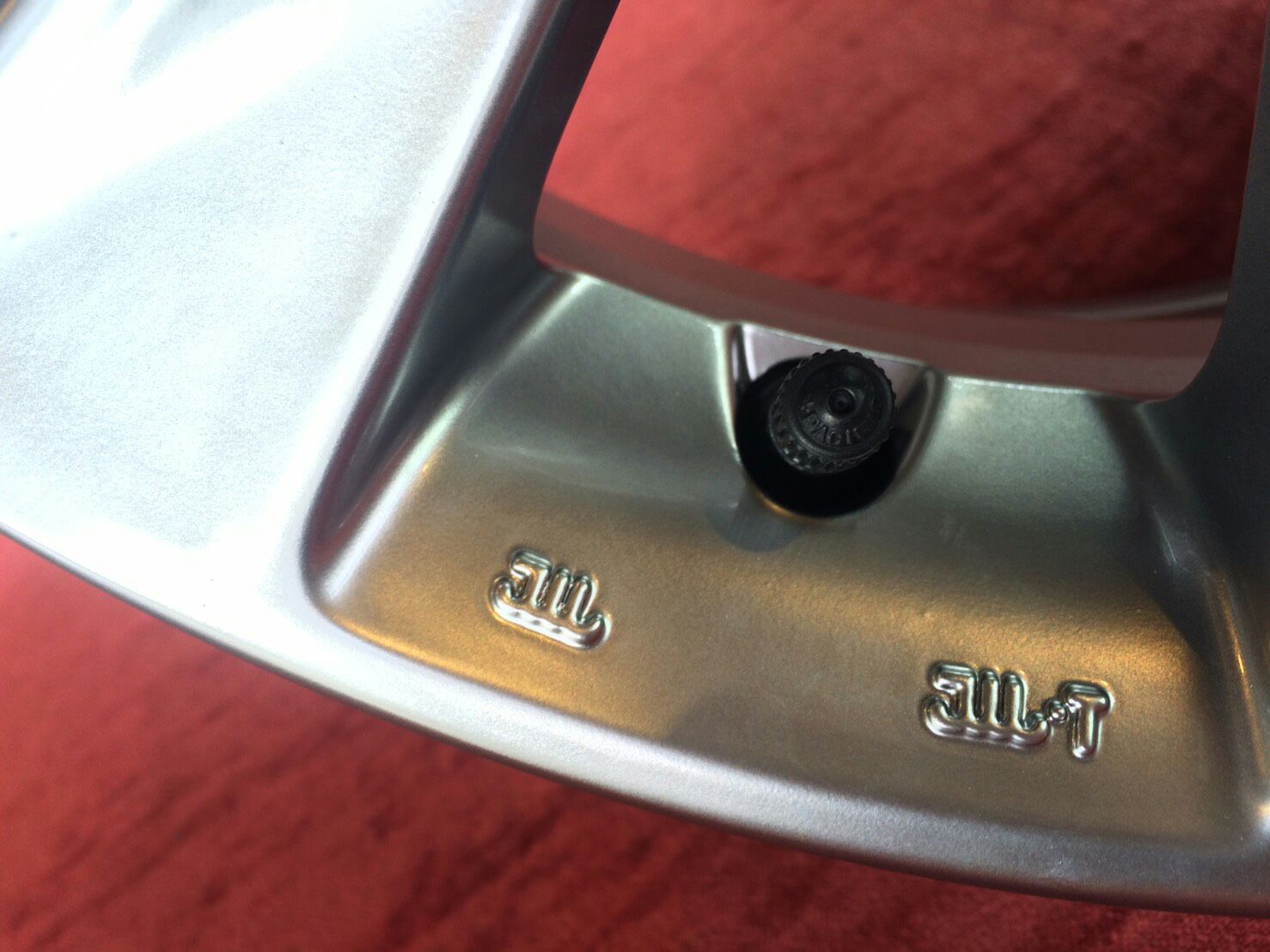 Alloy Wheels For H-1 16 (ล้อแม็กซ์ของแท้ตรงรุ่นสำหรับ Hyundai H-1 ขอบ 16)