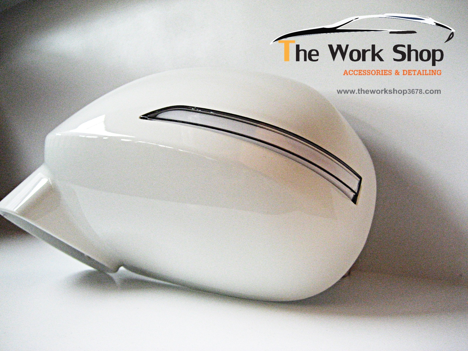 White : Side mirror with LED - กระจกมองข้างสีขาว พร้อมไฟ LED