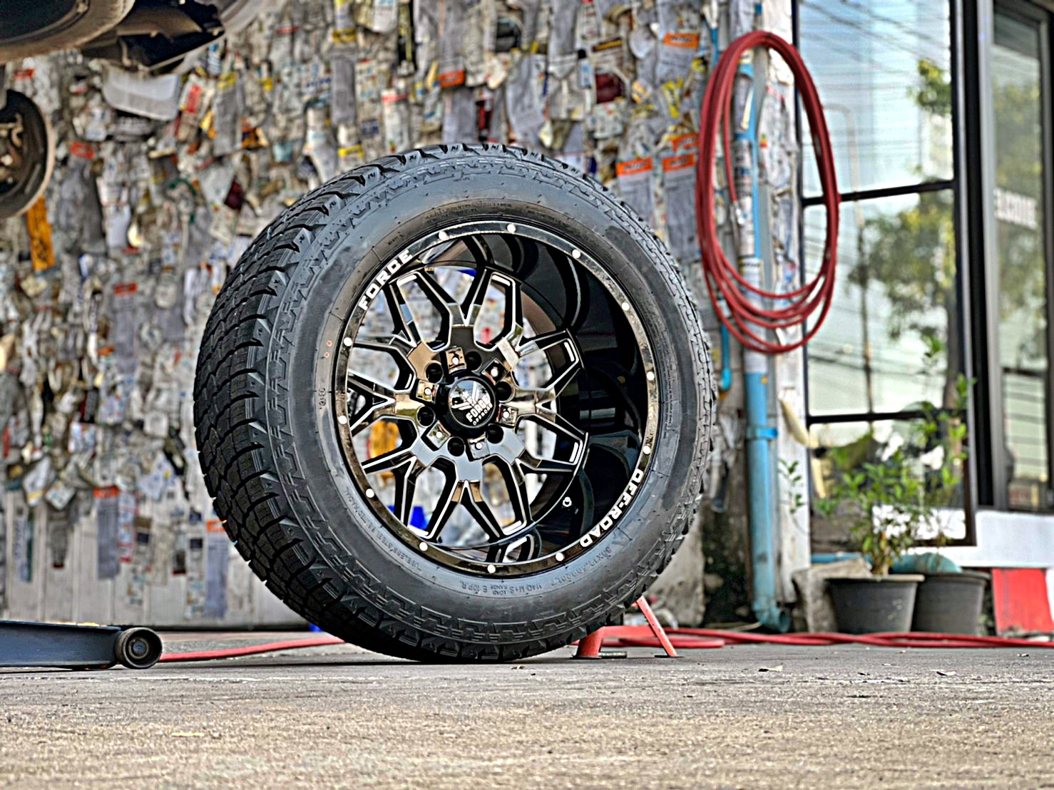 FORD EVEREST ทรงเมกา ล้อ FORCE ที่ STEP9