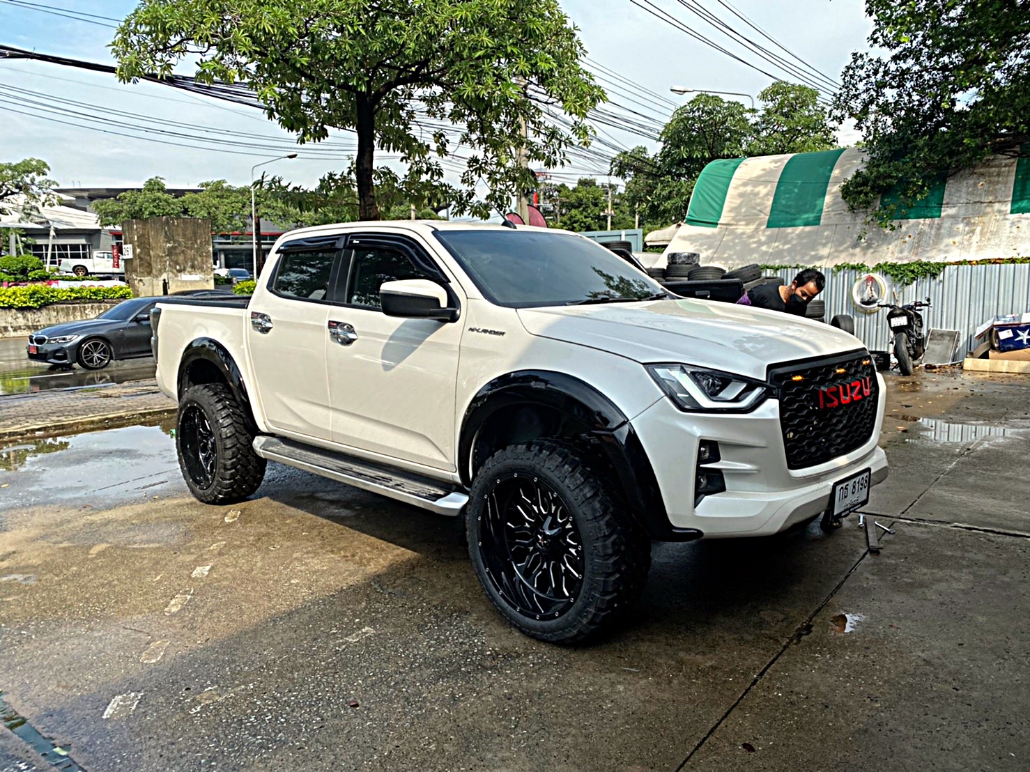 D-MAX ทรงเมกา มาไกลจากปราจีนบุรี