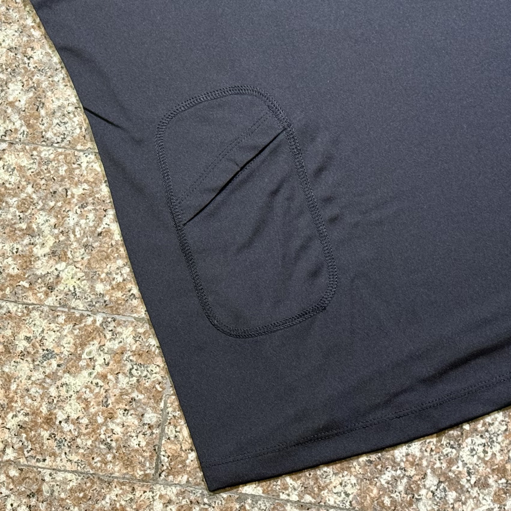 เสื้อวิ่ง Mizuno Pocket Running Shirt ‘BLACK’ (XL)