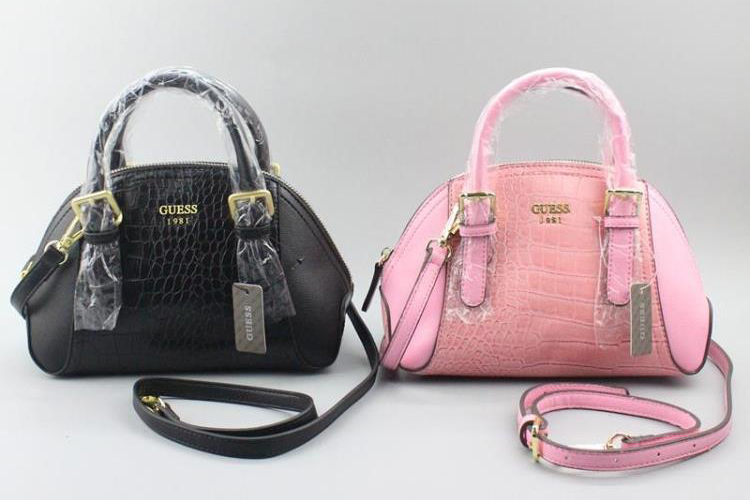 กระเป๋าถือ สะพาย GUESS