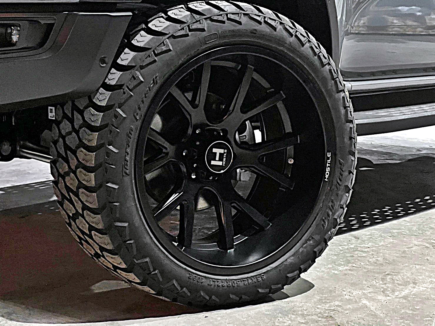 ส่งงาน RAPTOR V6 หล่อจบ ที่ Step9 ล้อแท้ HOSTILE H113