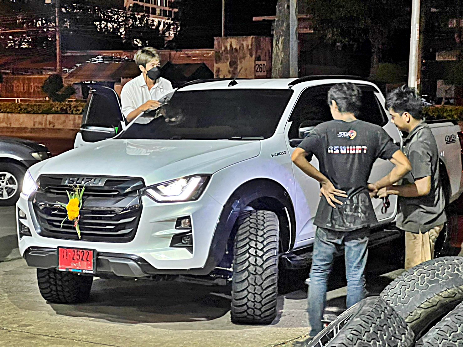 D-MAX ทรงเมกา ป้ายแดงจาก สระบุรี