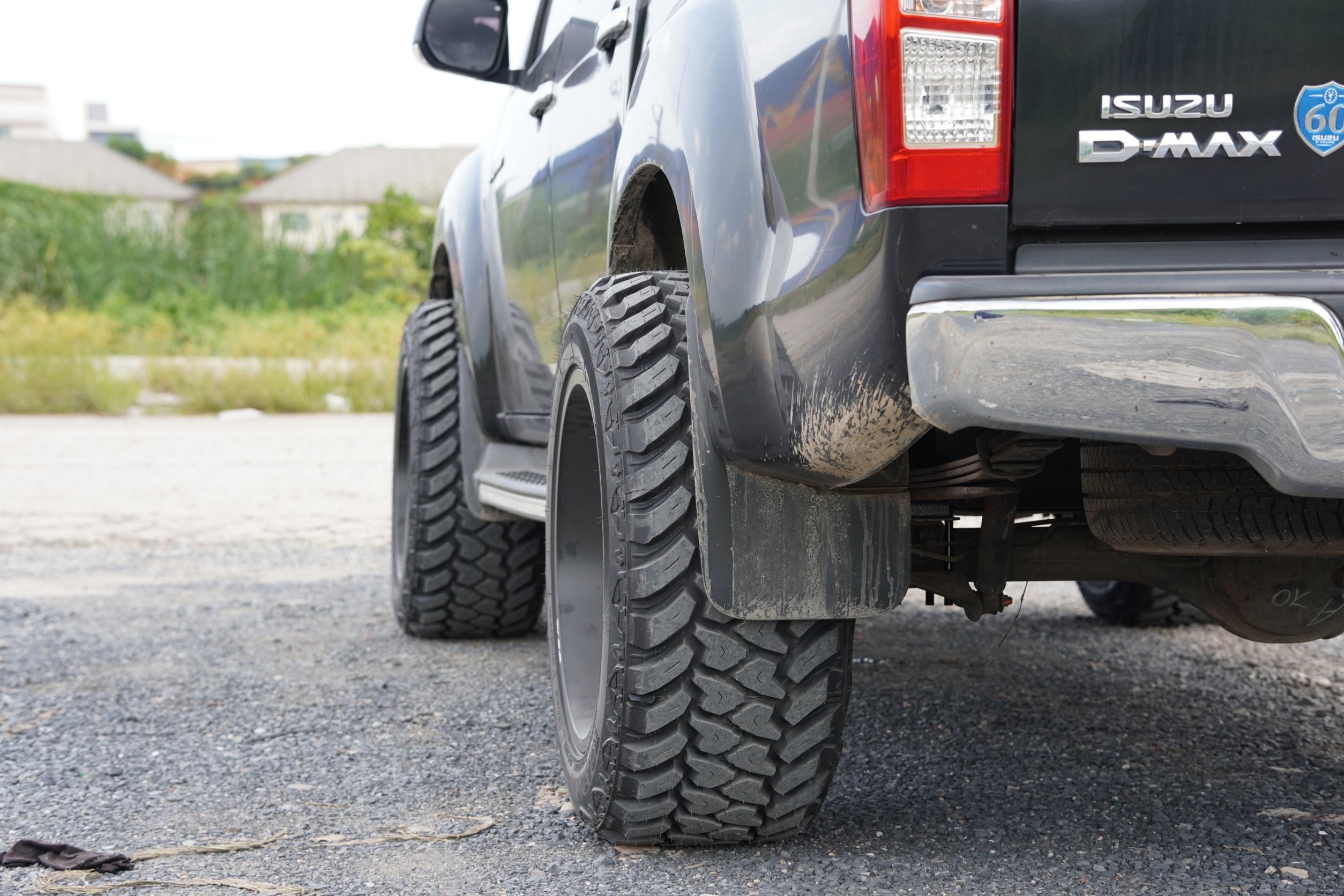 D-MAX ทรงเมกา งบประหยัด จัดโช๊คเดิมก้ได้