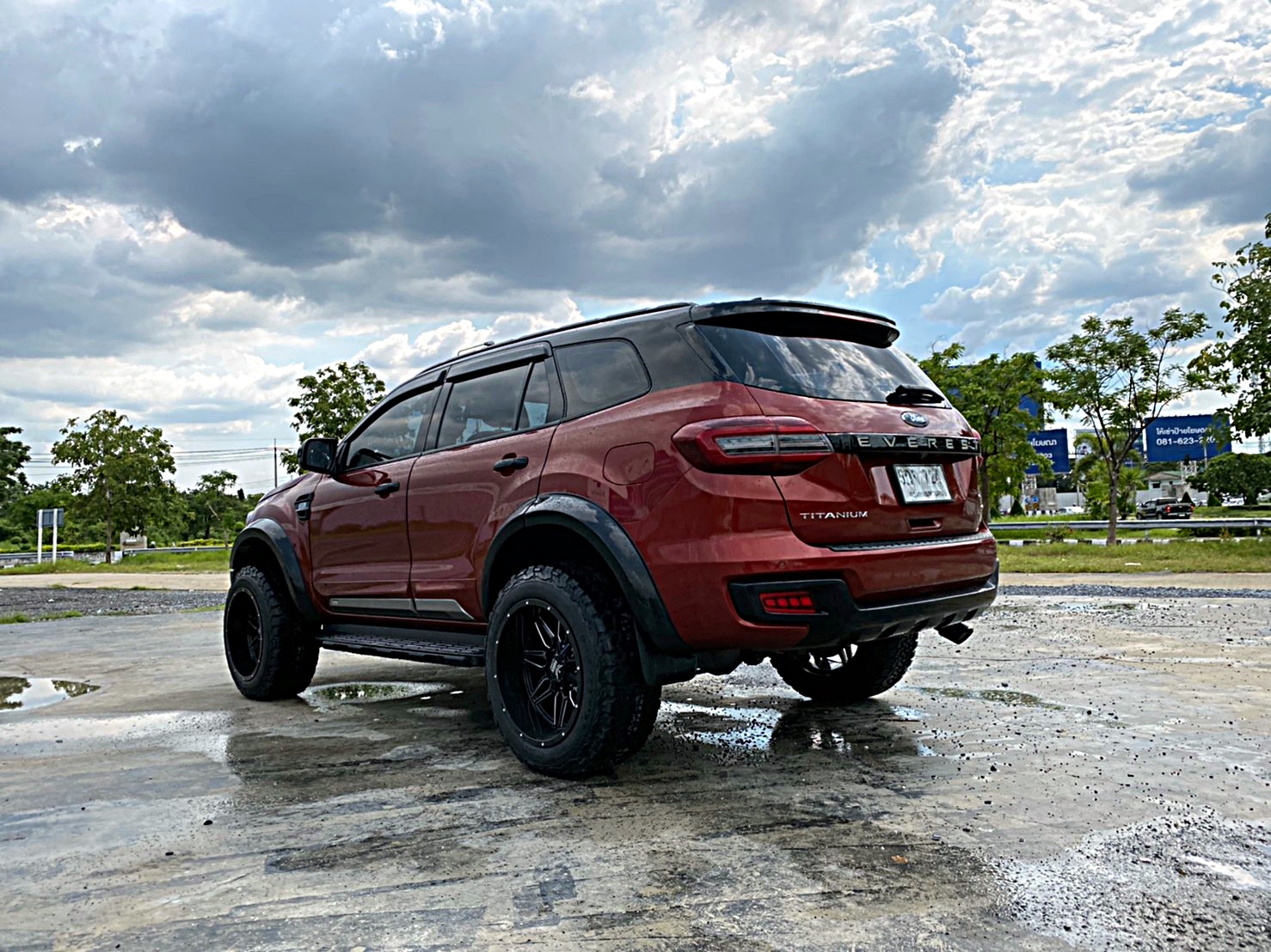 FORD EVEREST จัดทรงเมกาที่ STEP9