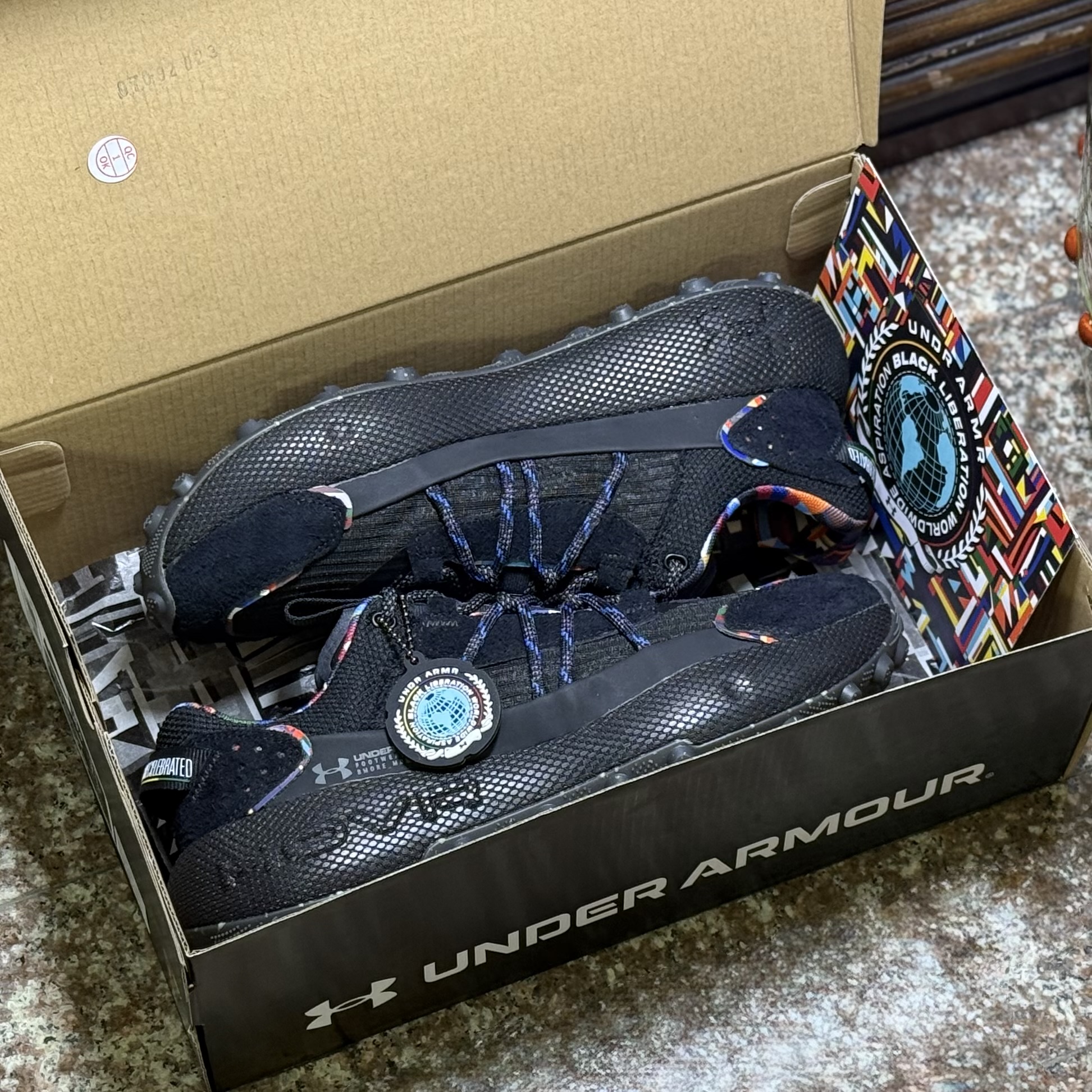 รองเท้าเดินป่า Under Armour Flat Tire Venture Pro BHM ‘LIMITED’ BLACK (M8US)