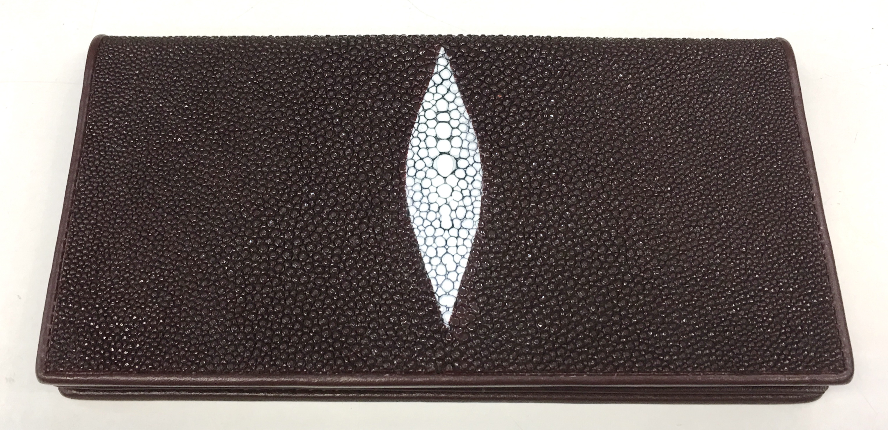 กระเป๋าสตางค์หนังปลากระเบนแท้1ตา 2พับยาว สีน้ำตาล