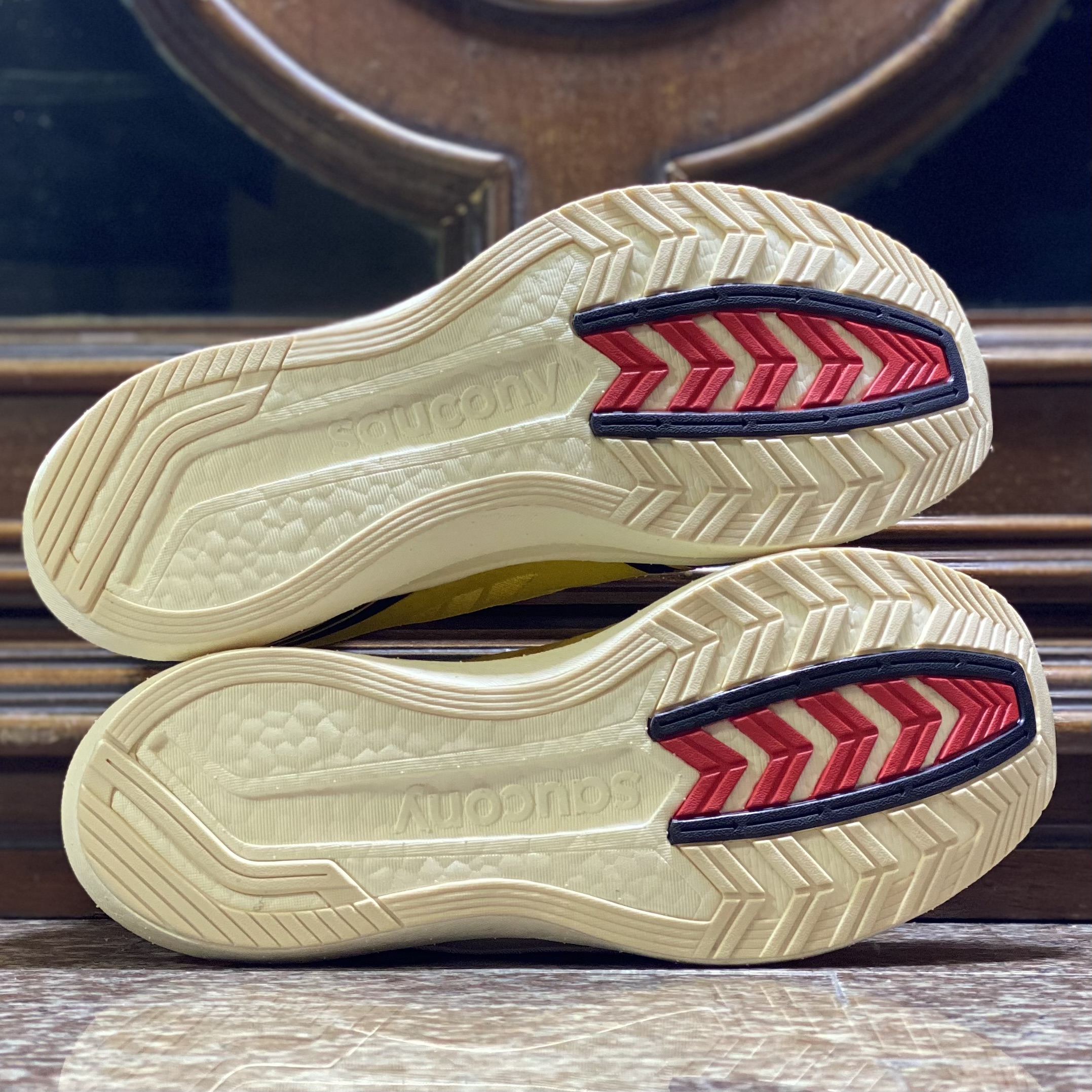 รองเท้า Saucony X Diet Starts Monday Endorphin Pro ‘EXCLUSIVE’ (M8US)