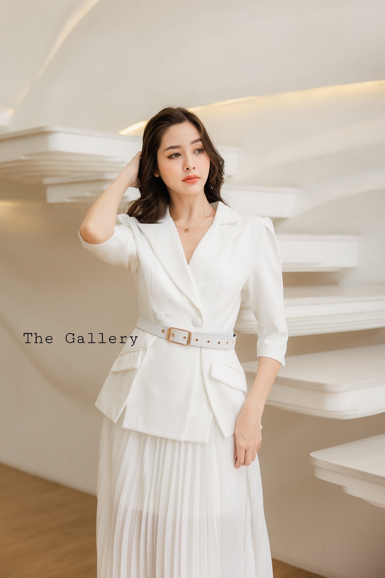 ชุดเซ็ตเสื้อสูทและกระโปรงอัดพลีตพร้อมเข็มขัดในตัว จะออกงานหรือจะแมตซ์ชุดไปทำงาน /ไปเที่ยวต่างประเทศก็ครีเอตลุคสวย