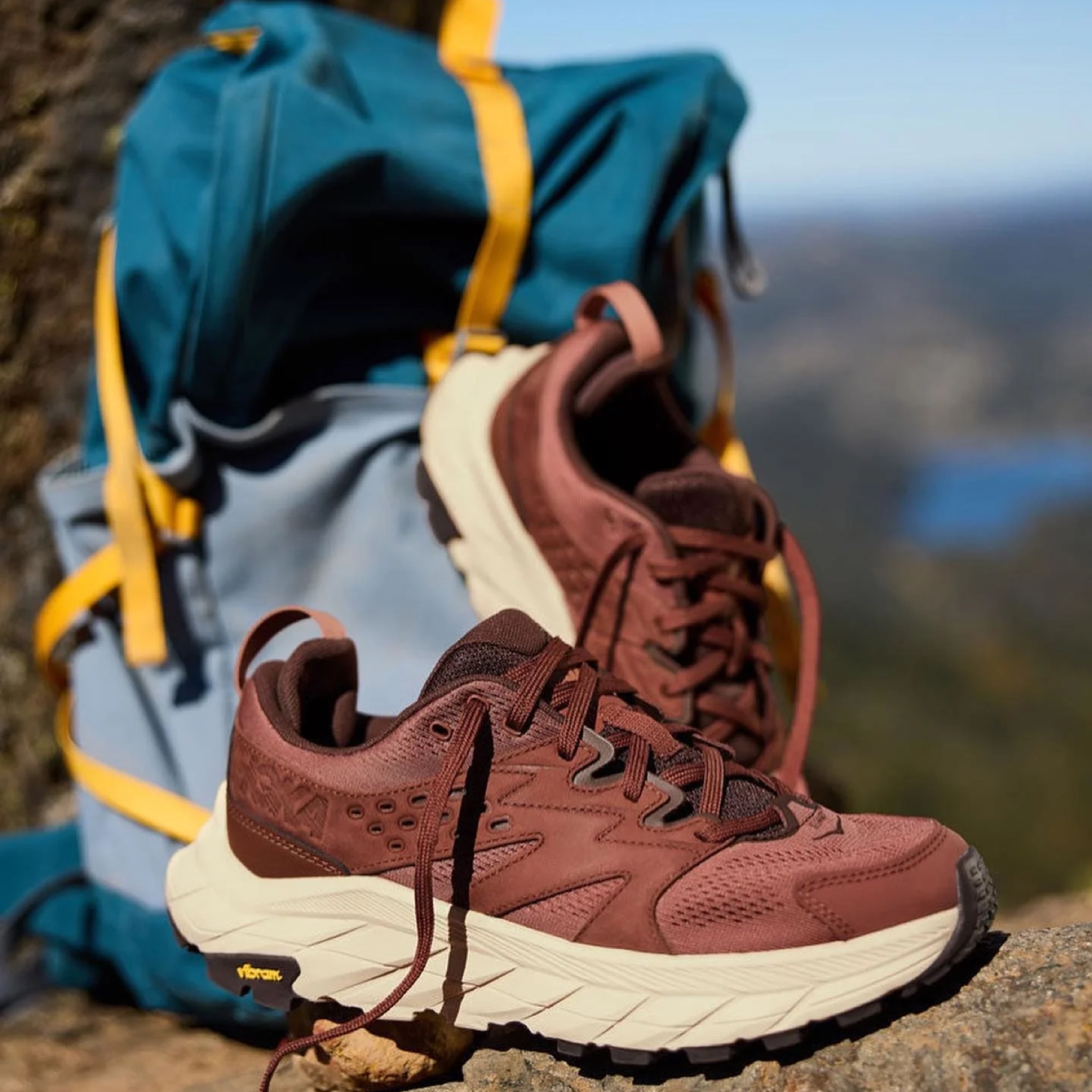 รองเท้าเดินป่า HOKA Anacapa Breeze Low ‘Baked Clay’ (M7-15US)