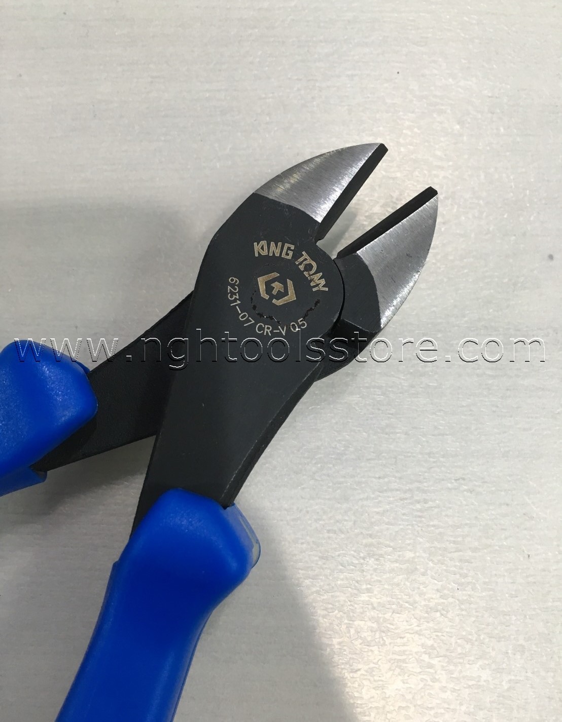 คีมปากเฉียงด้ามหนา รุ่น 6231 ขนาด 7" ยี่ห้อ KING TONY