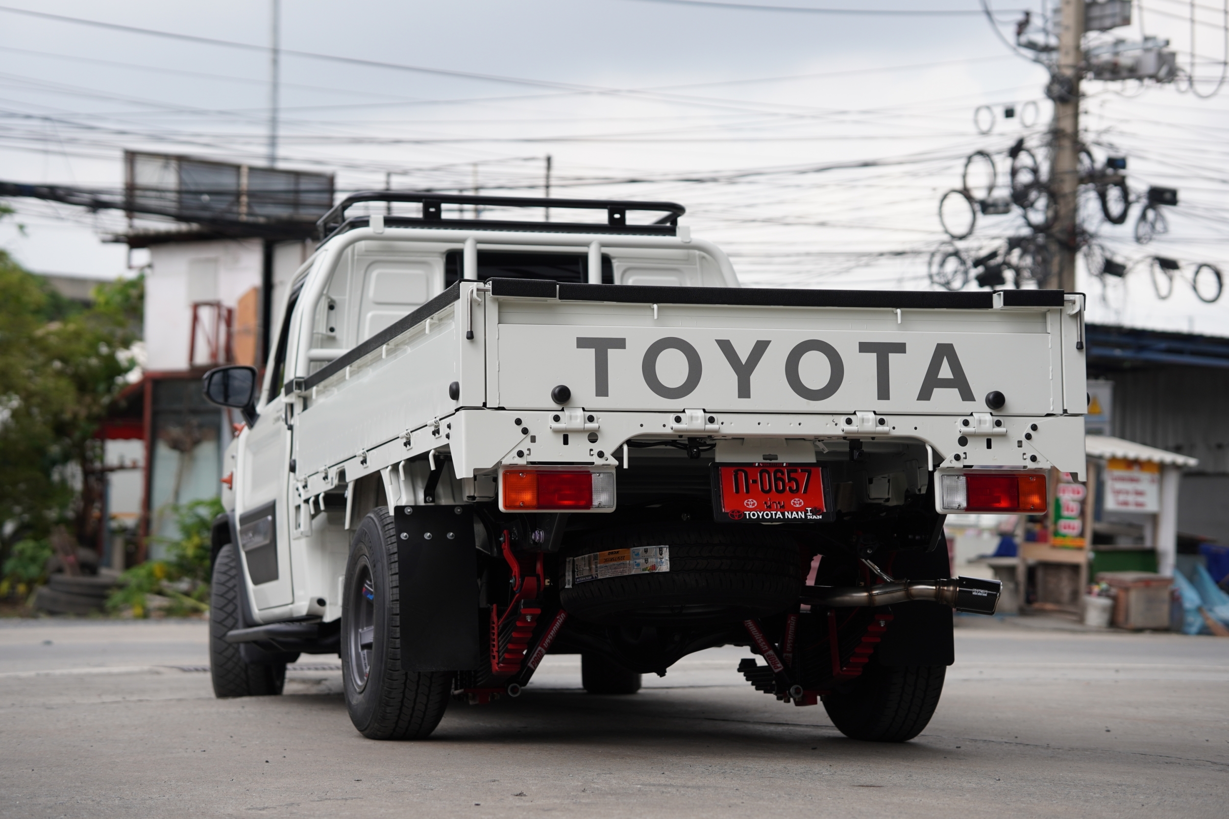 ท่อ HKS ใส่ HILUX CHAMP ท่อคู่ออกข้าง ของแท้ที่ STEP9