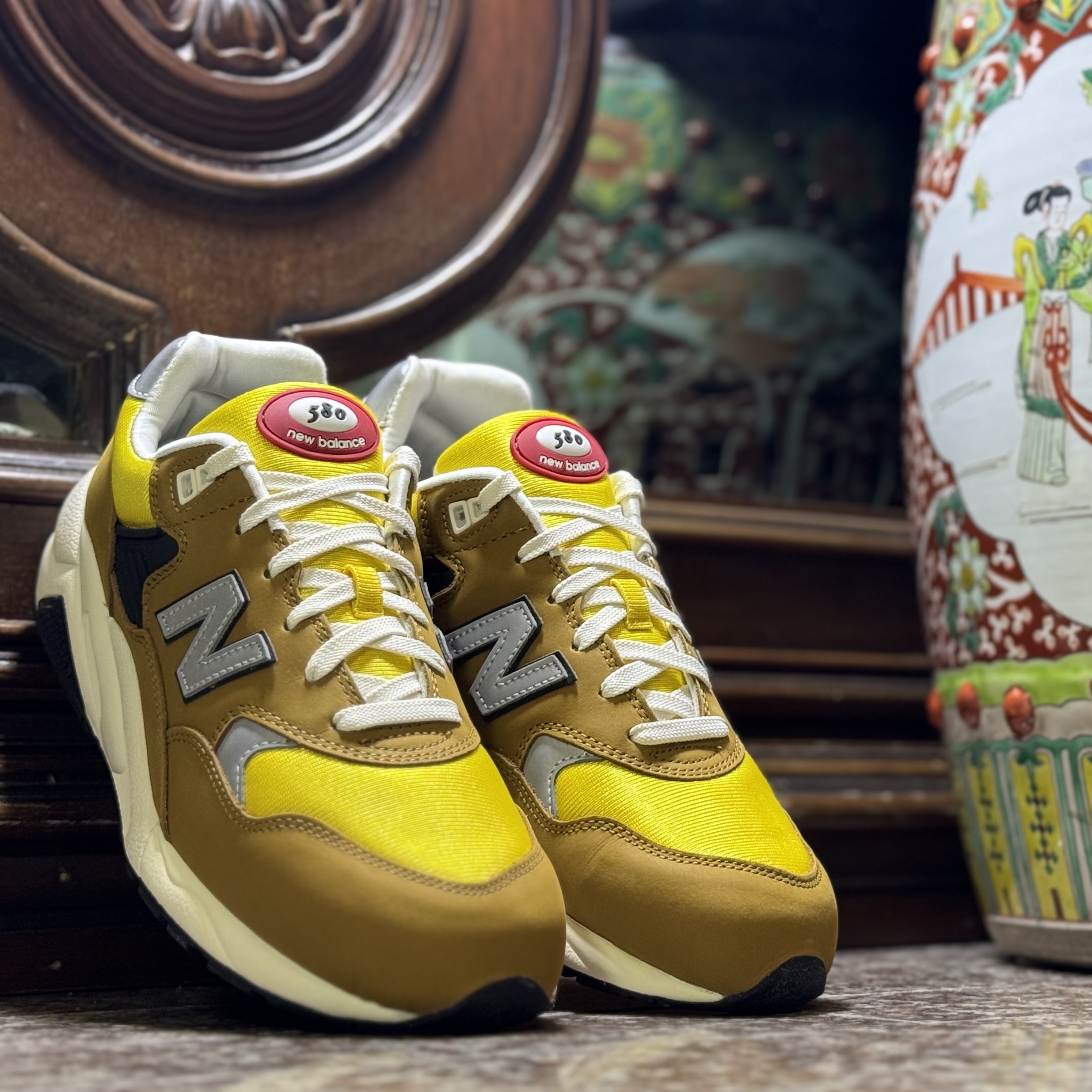 รองเท้า New Balance 580 ‘Real Mad Brown’ (M10.5US)