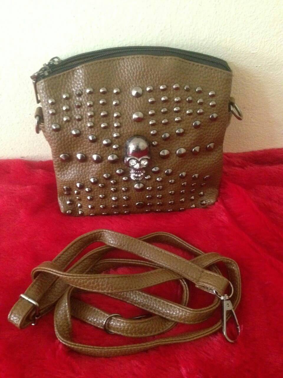 กระเป๋าแฟชั่นหัวกะโหลก