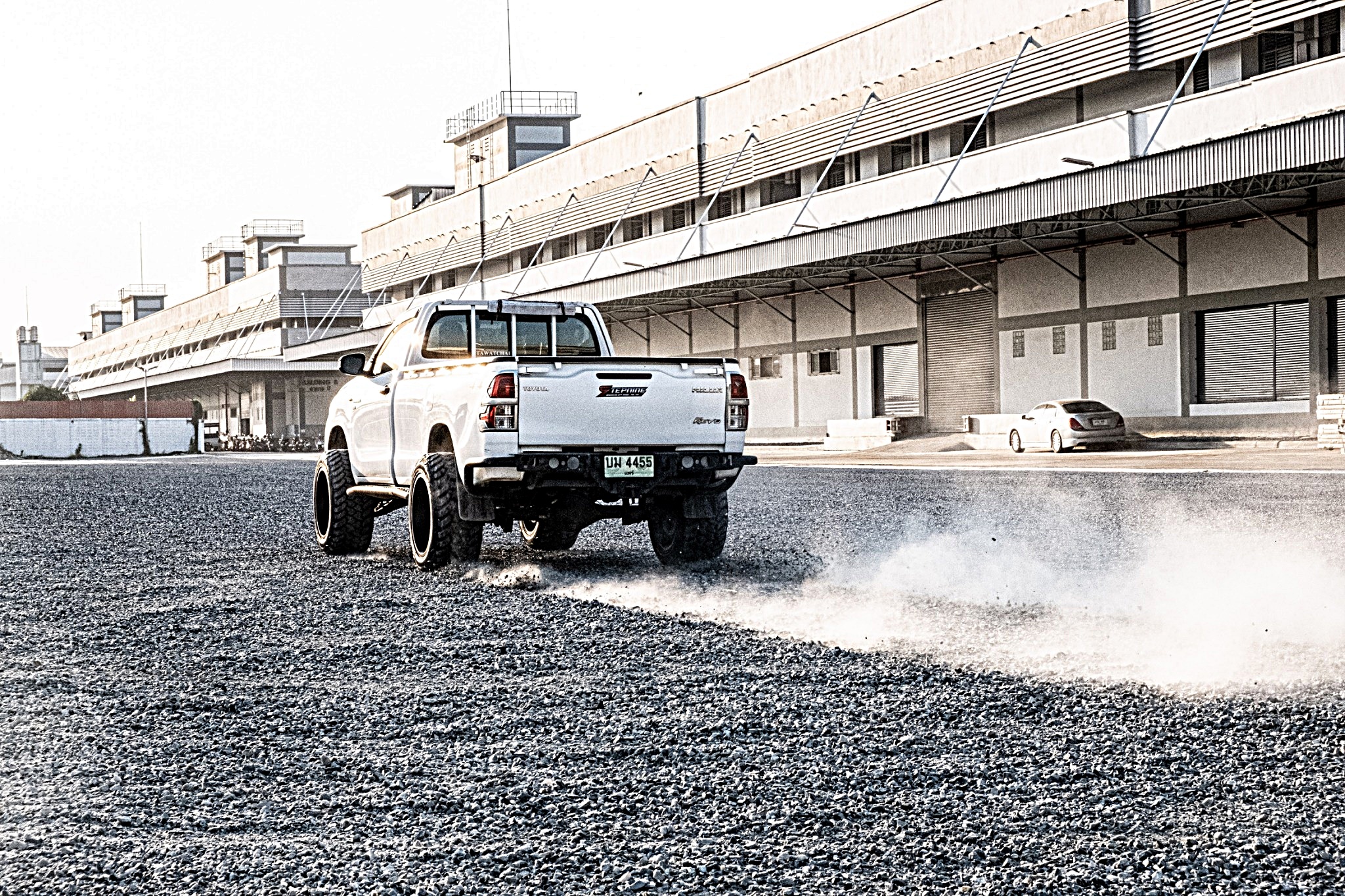 REVO หัวเดียว จองคิวจากแพร่ ทำทรงเมกาที่ STEP9