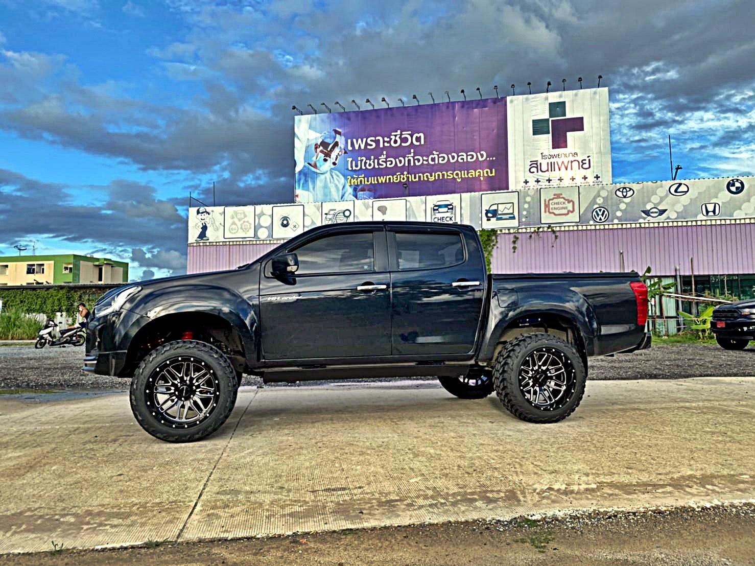 NISSAN_NAVARA_แปลงร่าง ทรงเมกา