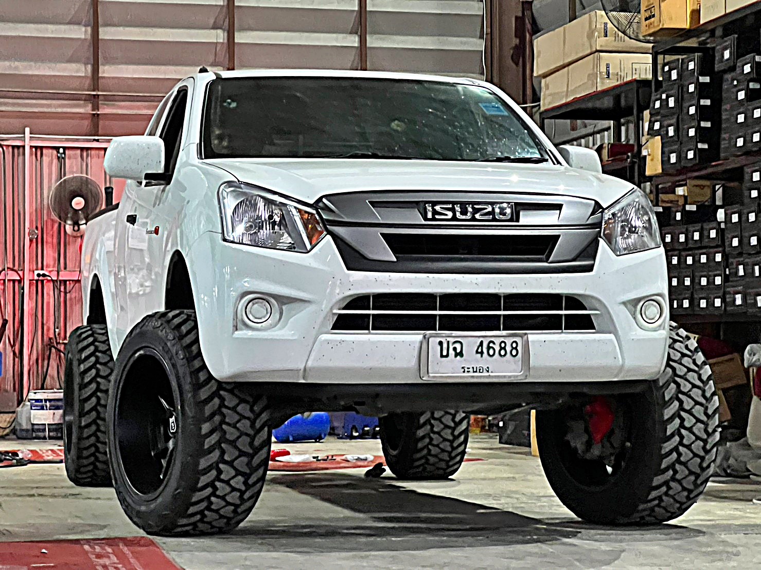 D-MAX ตัวเตี้ย ทำให้เป็นตัวสูง ทรงเมกา