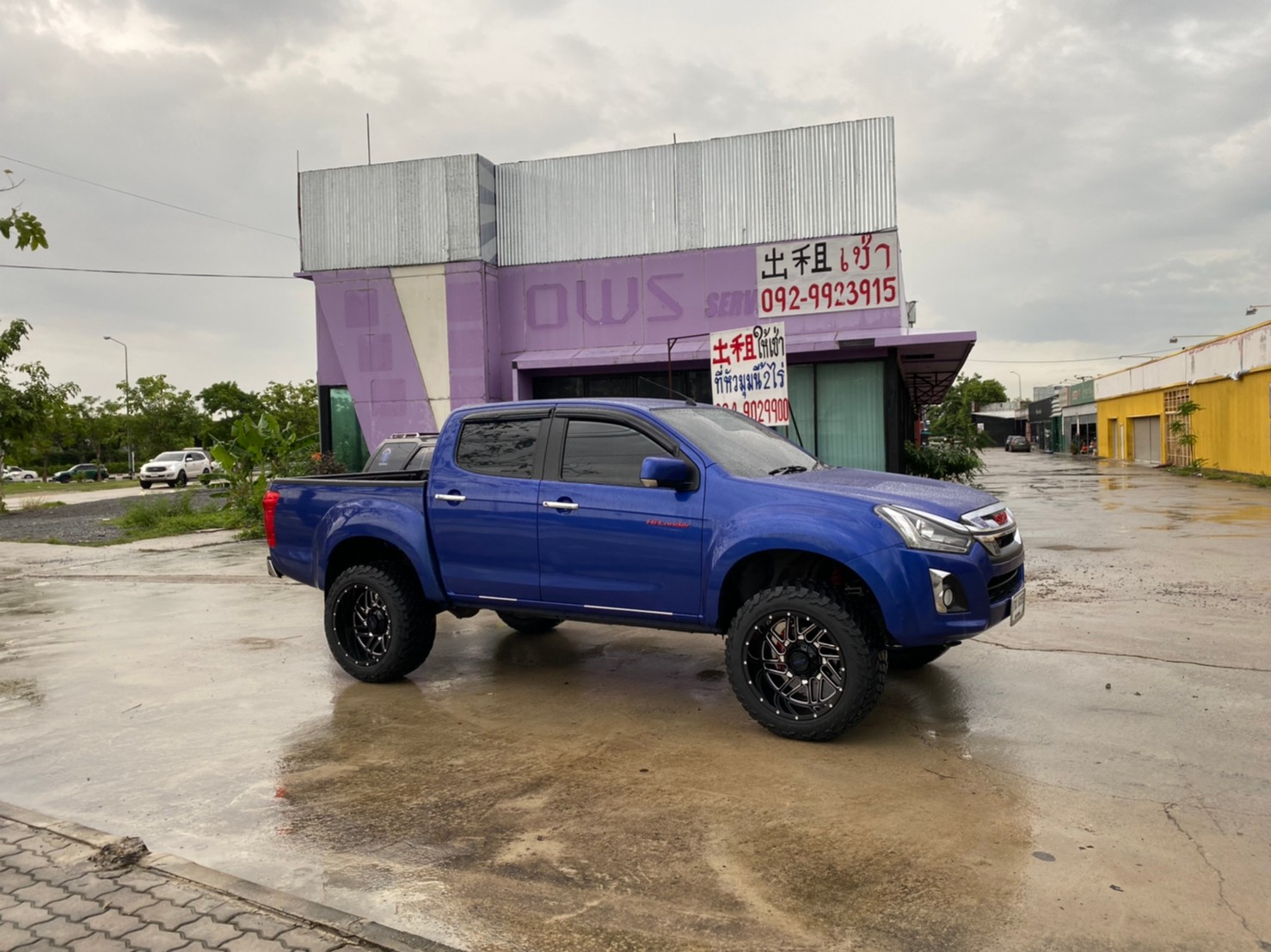 D-MAX มาจากสุพรรณบุรี จัดทรงเมกาที่ STEP9