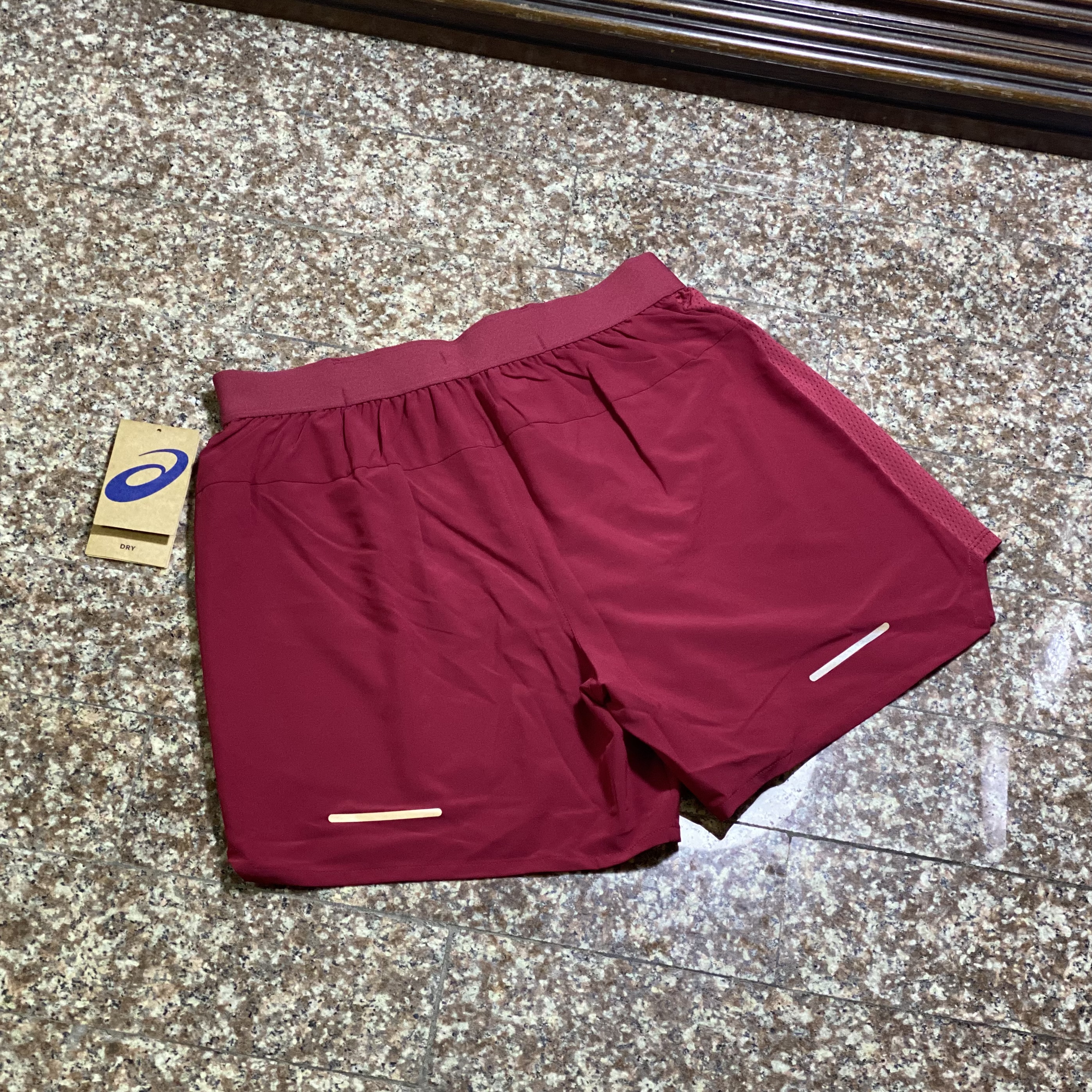 กางเกงวิ่ง ASICS Road 5” Running Shorts ‘Burgundy’ (XL)