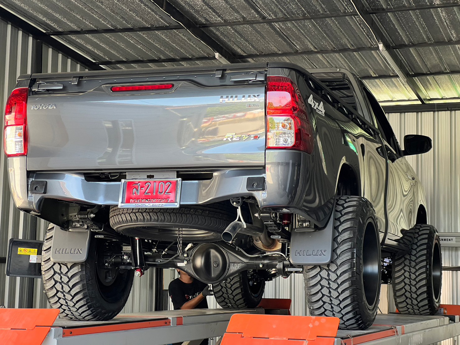 TOYOTA REVO หัวเดียว ทรงเมกา ที่ STEP9