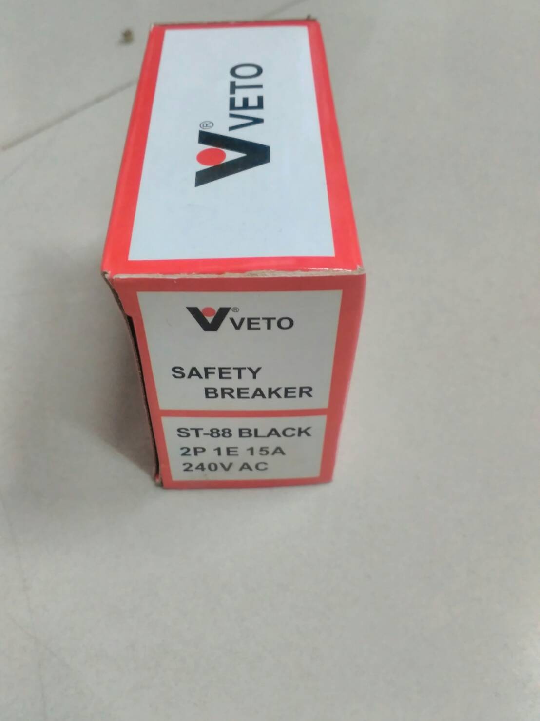 เซฟตี้เบรคเกอร์ ST88 15 A สีดำ VETO