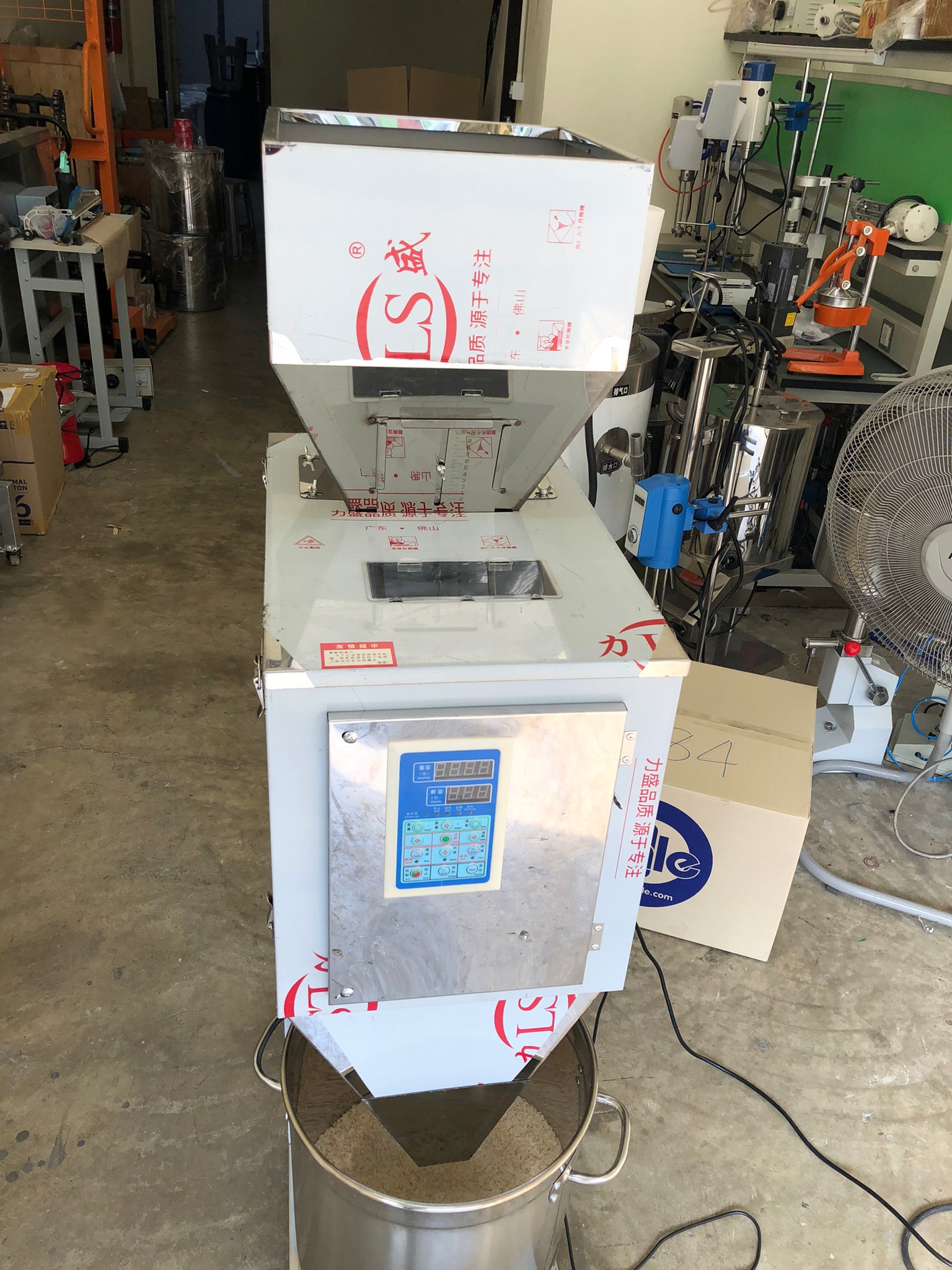 เครื่องบรรจุเมล็ด ผง และวัตถุดิบ DTT