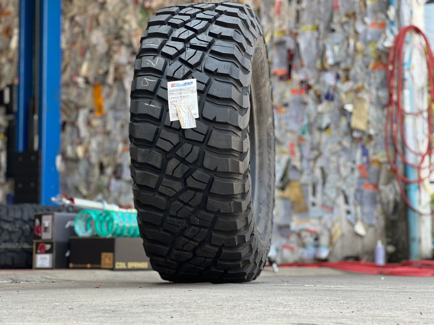 BF GOODRICH KM3 315/70-17 ราคาถูก ต้อง STEP9 เท่านั้น