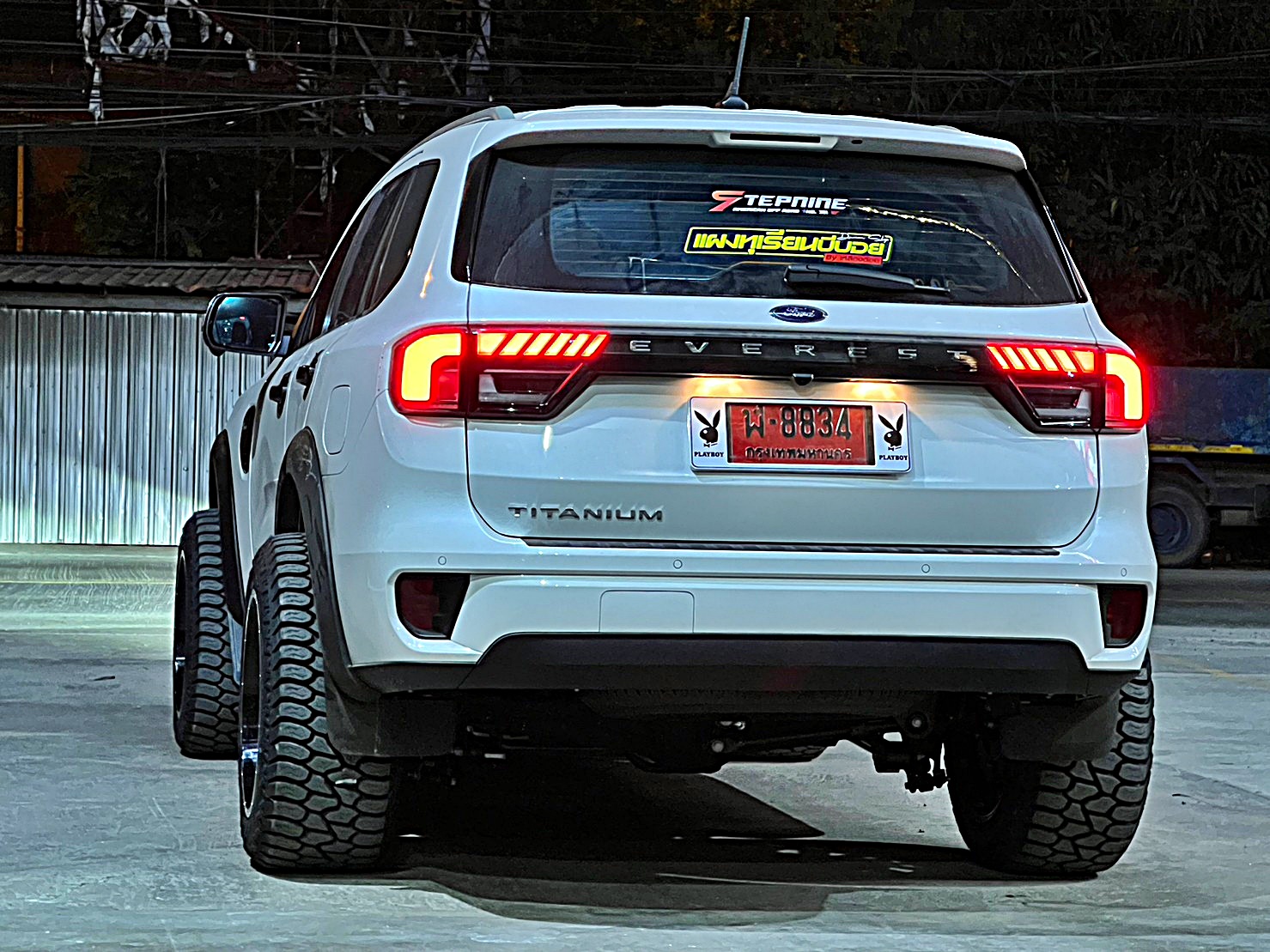 FORD EVEREST NEXTGEN ชุมพร แต่งทรงเมกาที่ STEP9