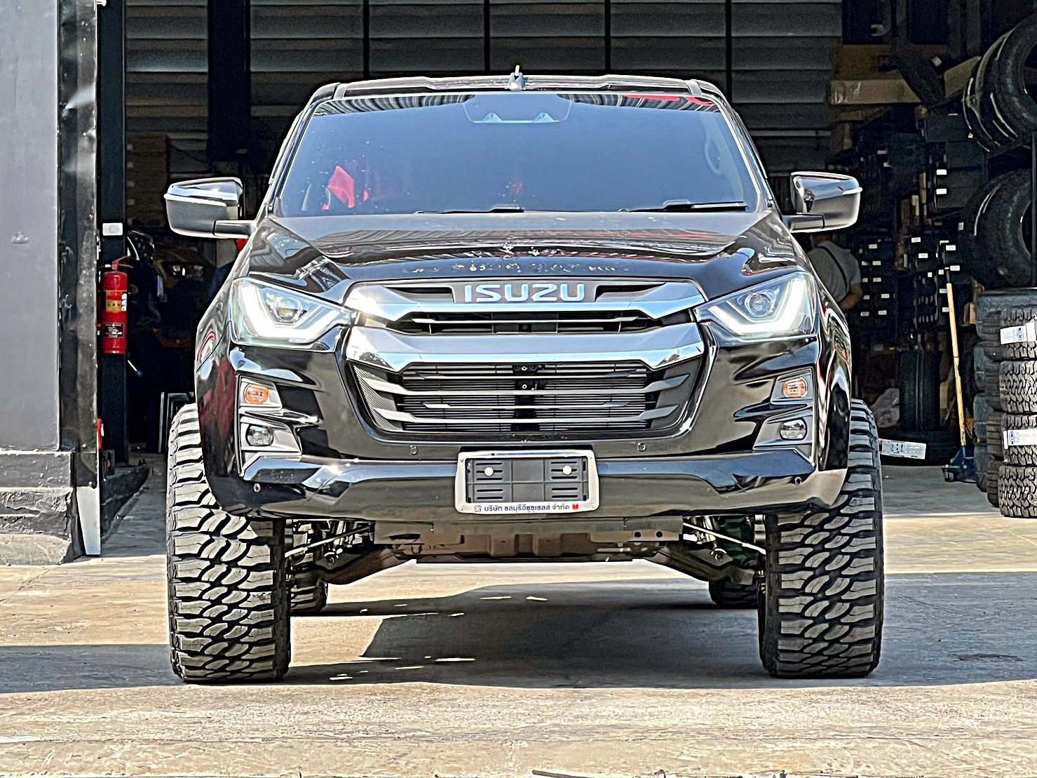 จัดเต็มชุดแต่ง ISUZU D-MAX V-CROSS