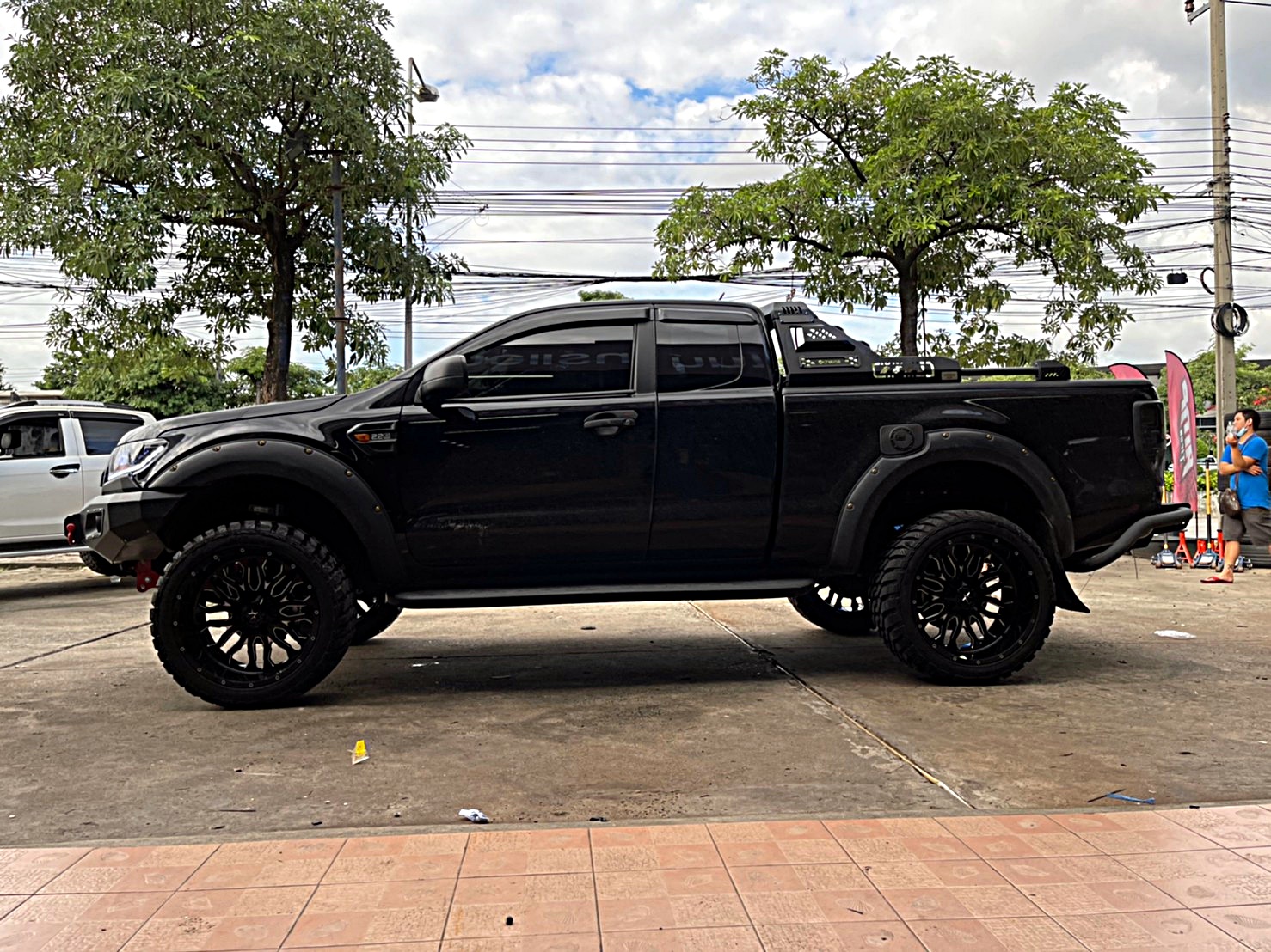 FORD RANGER จัดทรงเมกา ขอบ22 ที่ STEP9