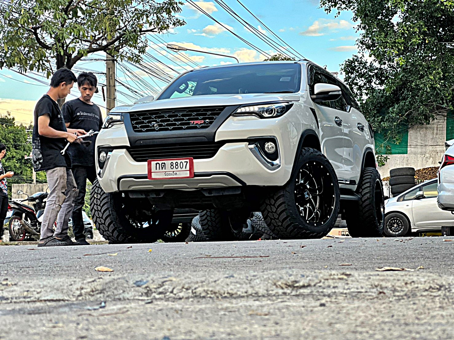 FORTUNER ทรงเมกา ล้อขอบ20 ที่ STEP9