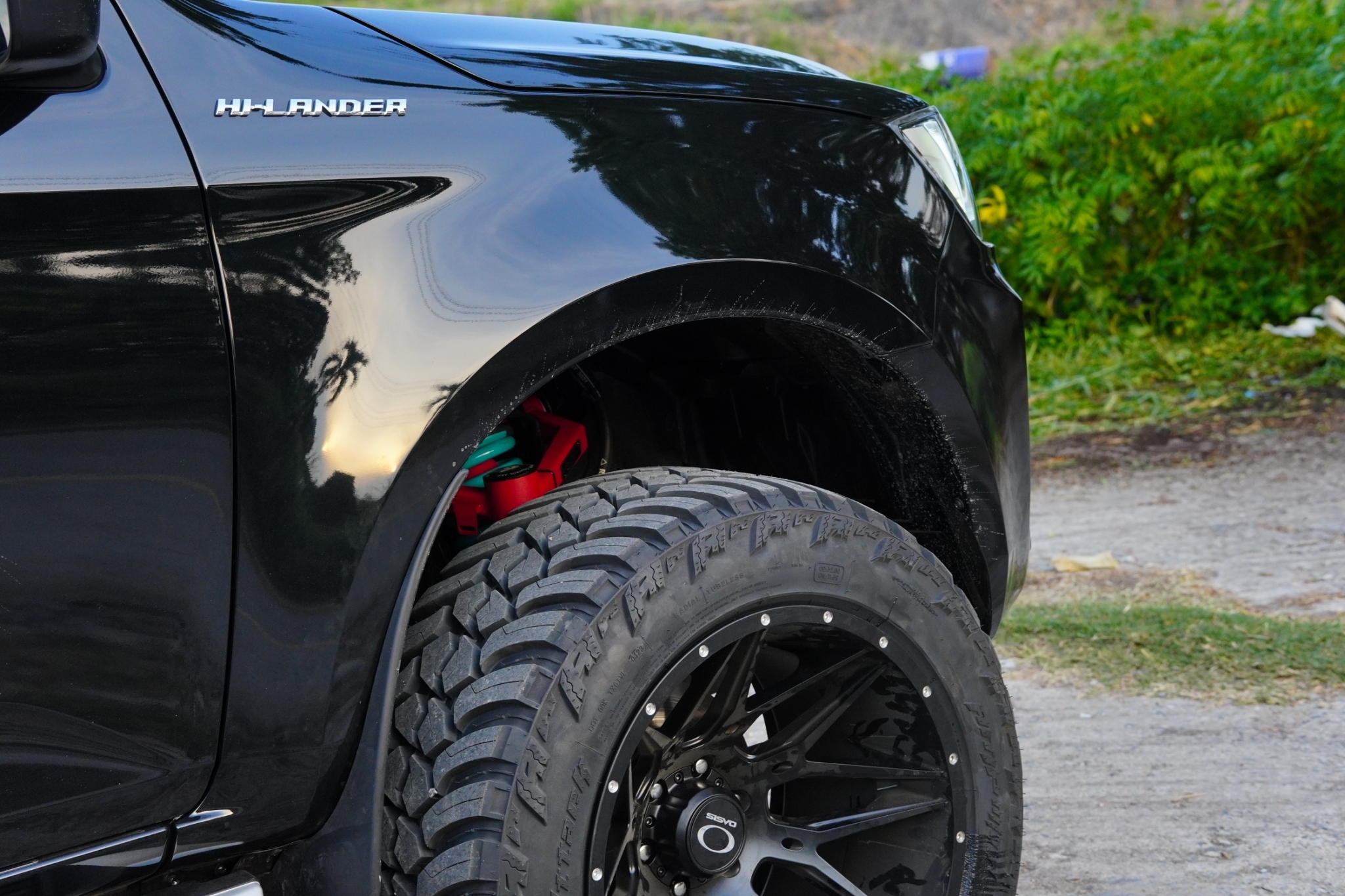 ISUZU V-CROSS แต่งทรงเมกาที่ STEP9