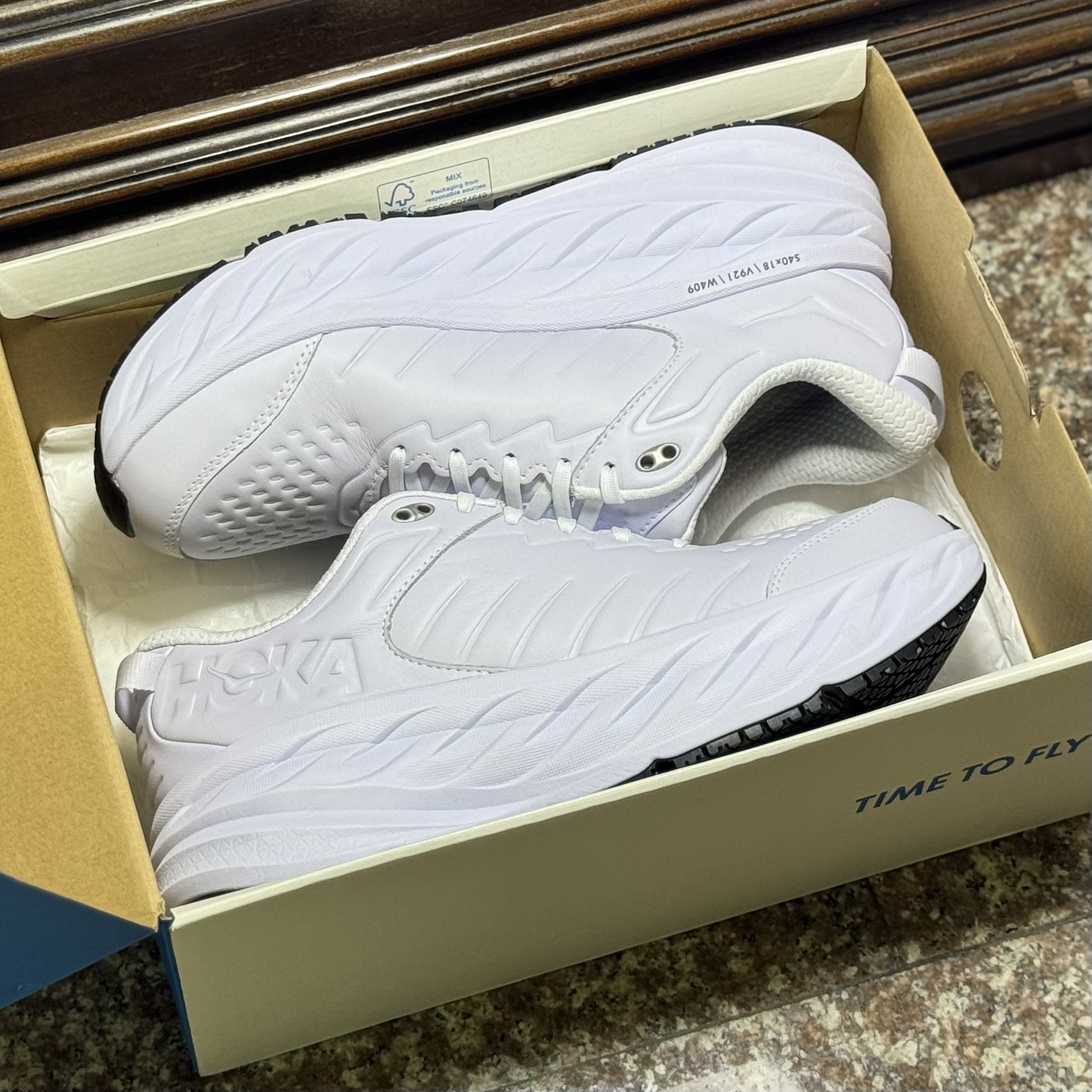 รองเท้า HOKA Bondi SR ‘TripleWhite’ (M10.5US)