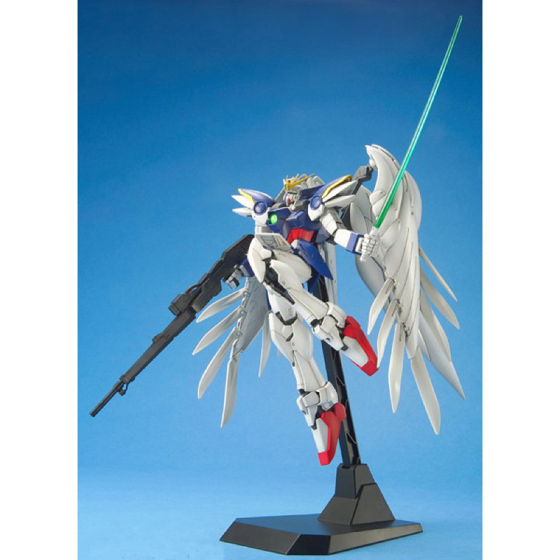MG 1/100 WING GUNDAM ZERO CUSTOM