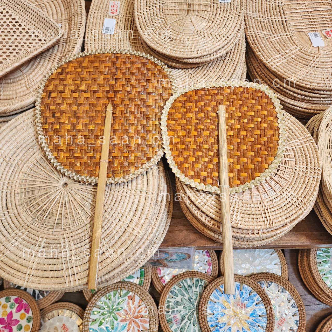 พัดกระจูด พัดสาน พัดทำมือ พัดถือ คละแบบ 🤎