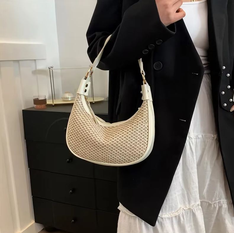 Hobo bag กระเป๋าสะพายไหล่ดีไซน์หรู ทรงสวย ขนาดเล็ก 🐠