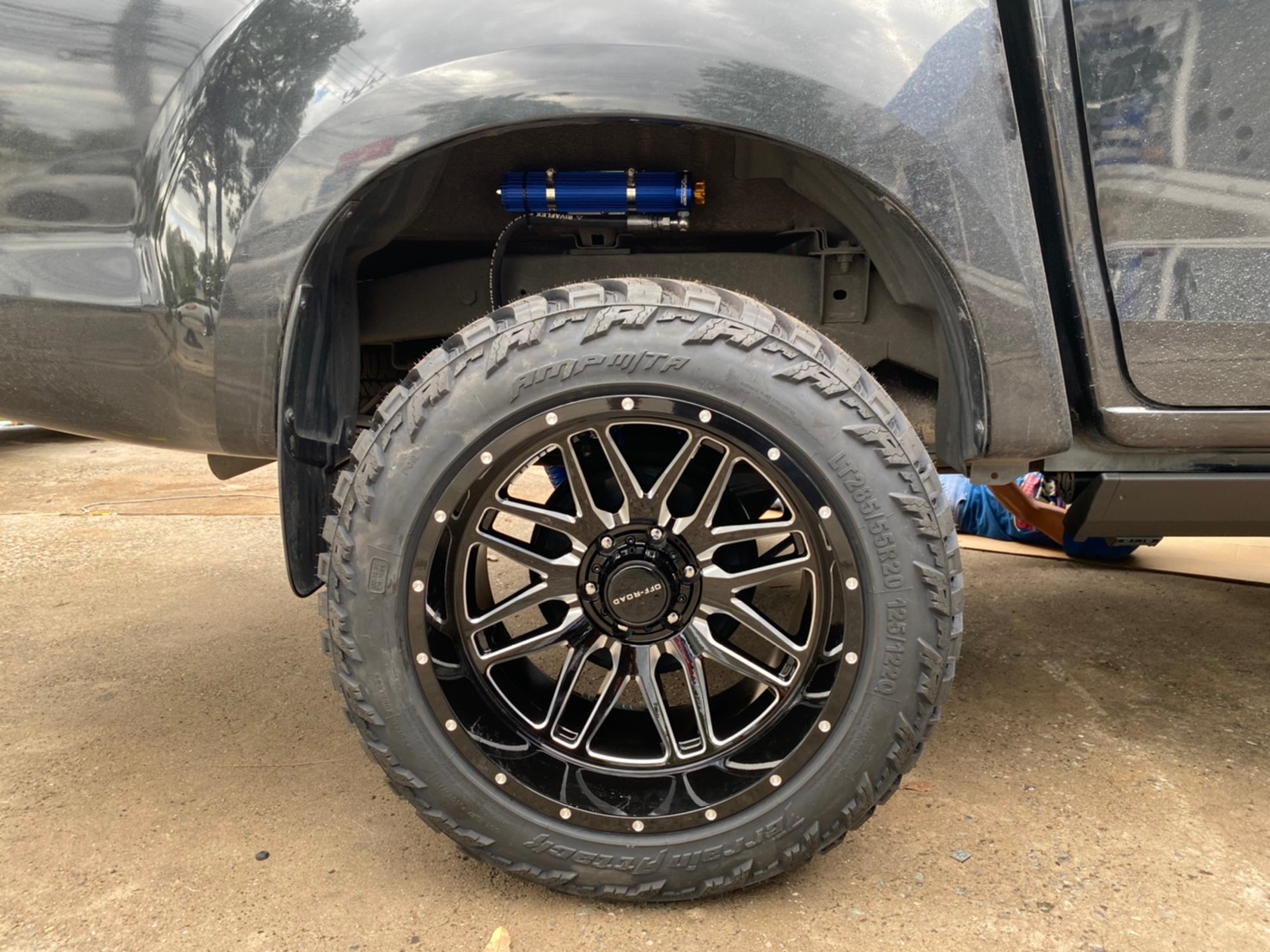 D-MAX จัดทรงเมกา ที่ STEP9 หล่อทุกลำ