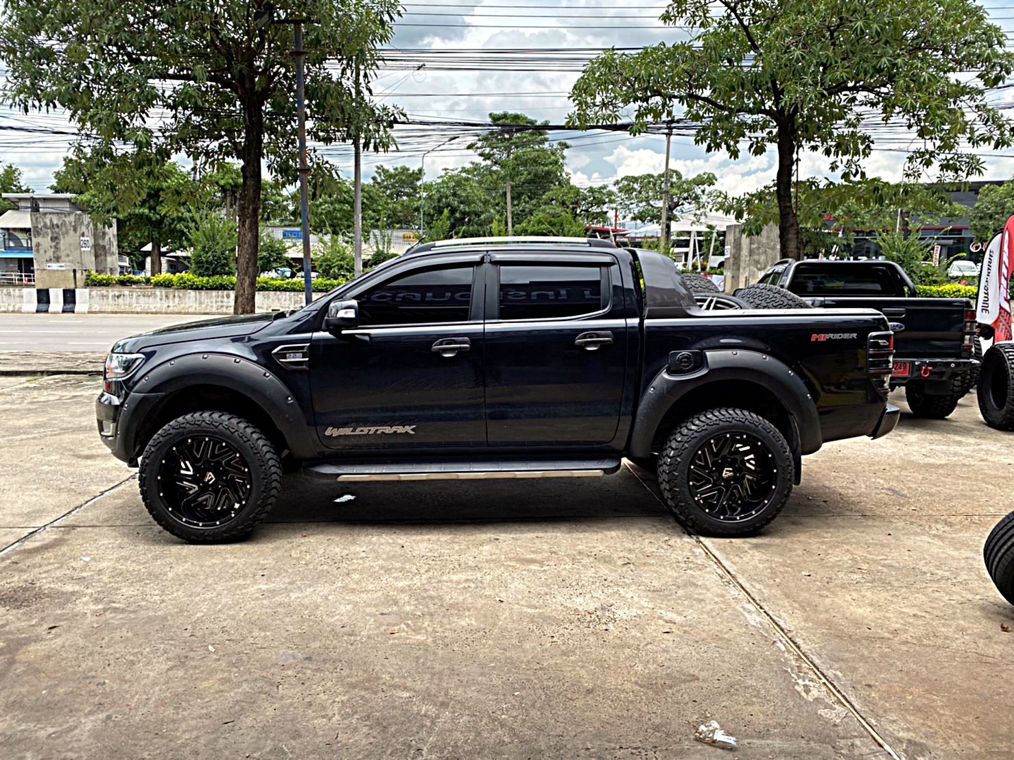 FORD WILDTRAK จัดทรงเมกาที่ STEP9